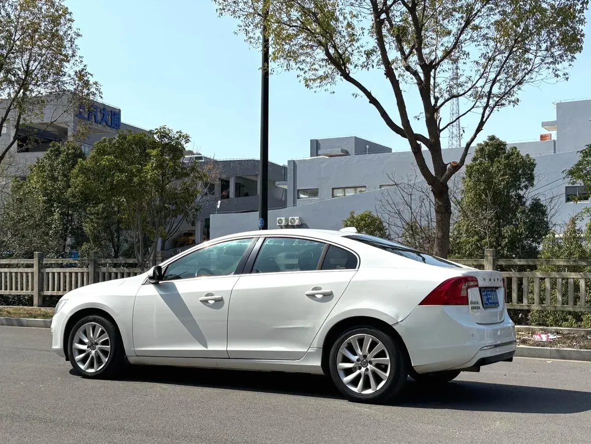 Volvo S60