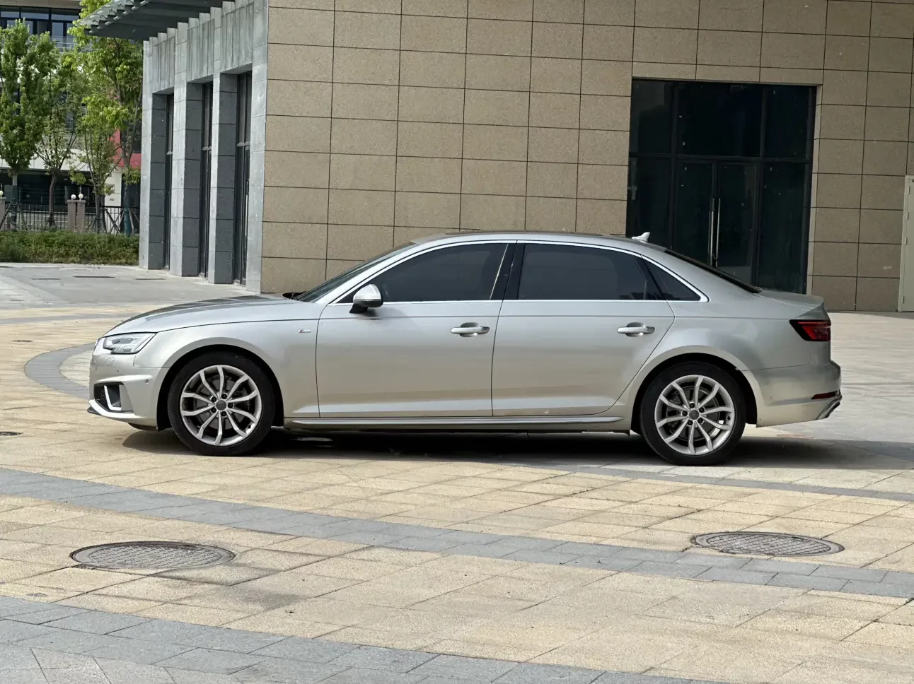 Audi A4L