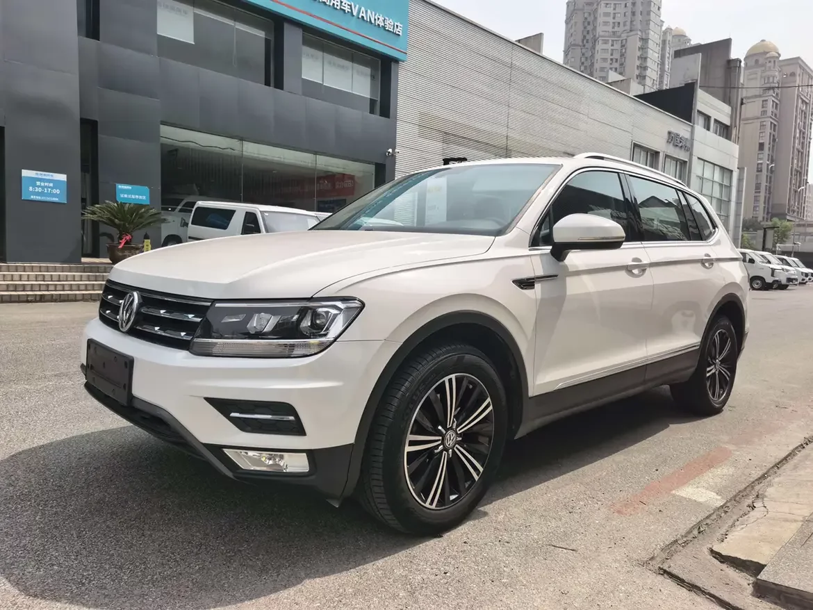 Volkswagen Tiguan L