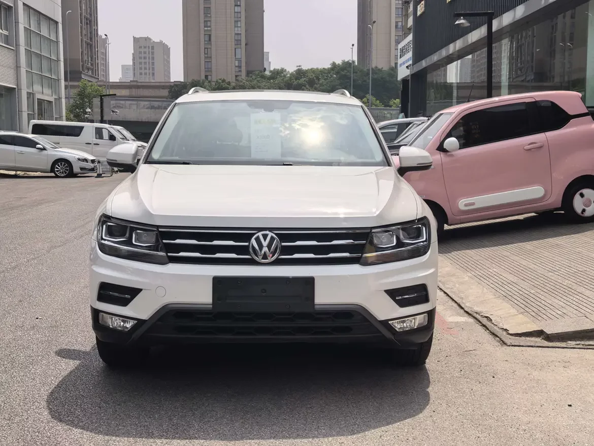 Volkswagen Tiguan L