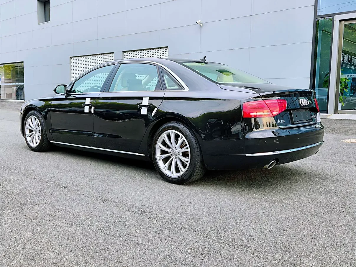 Audi A8