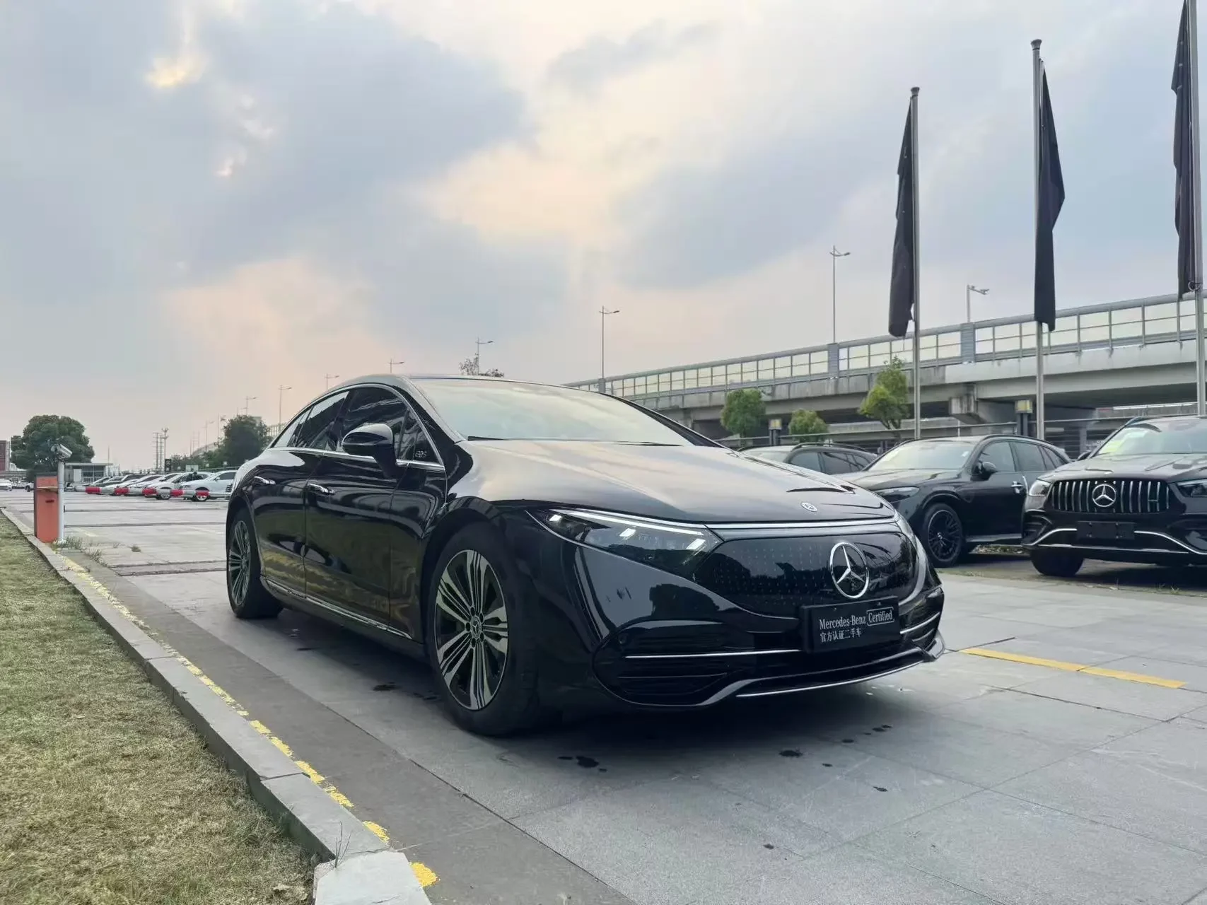 Mercedes-Benz EQS