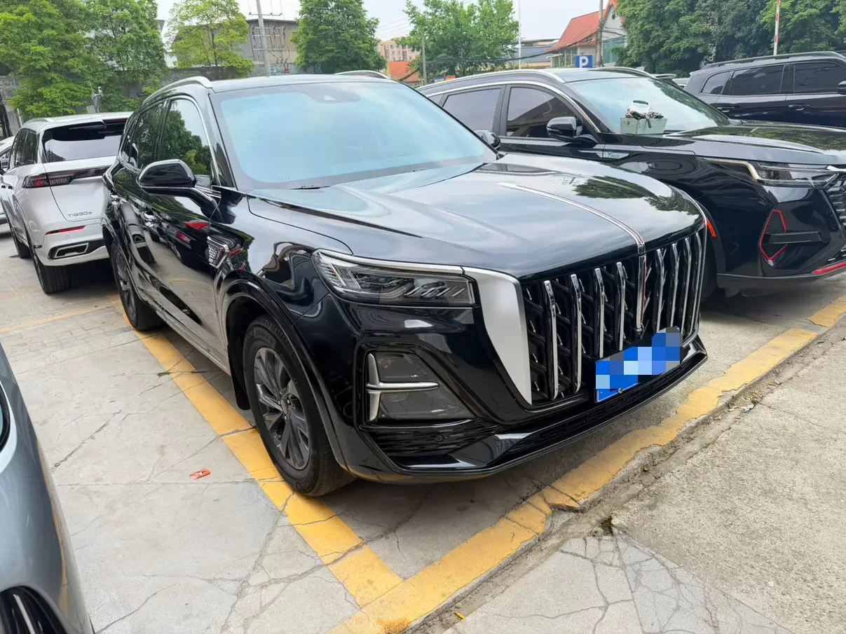 Hongqi HS5