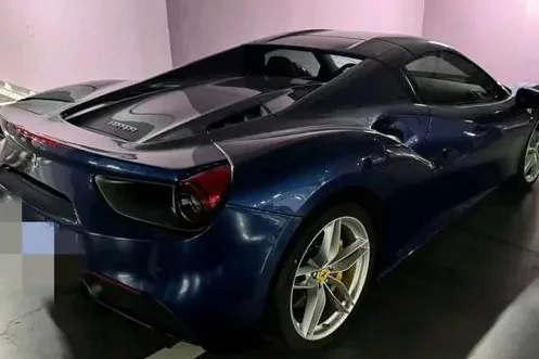 Ferrari 488