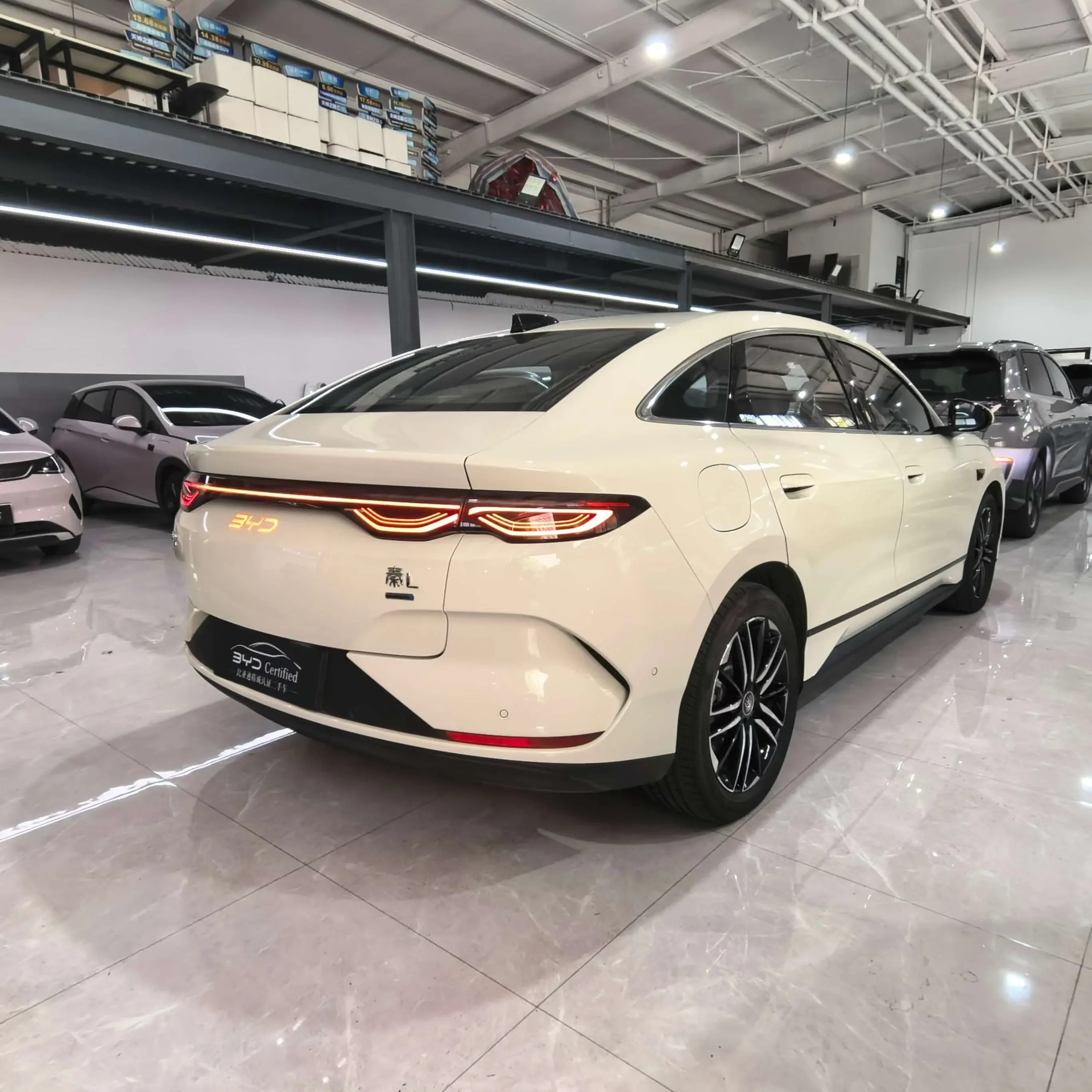 BYD Qin L EV