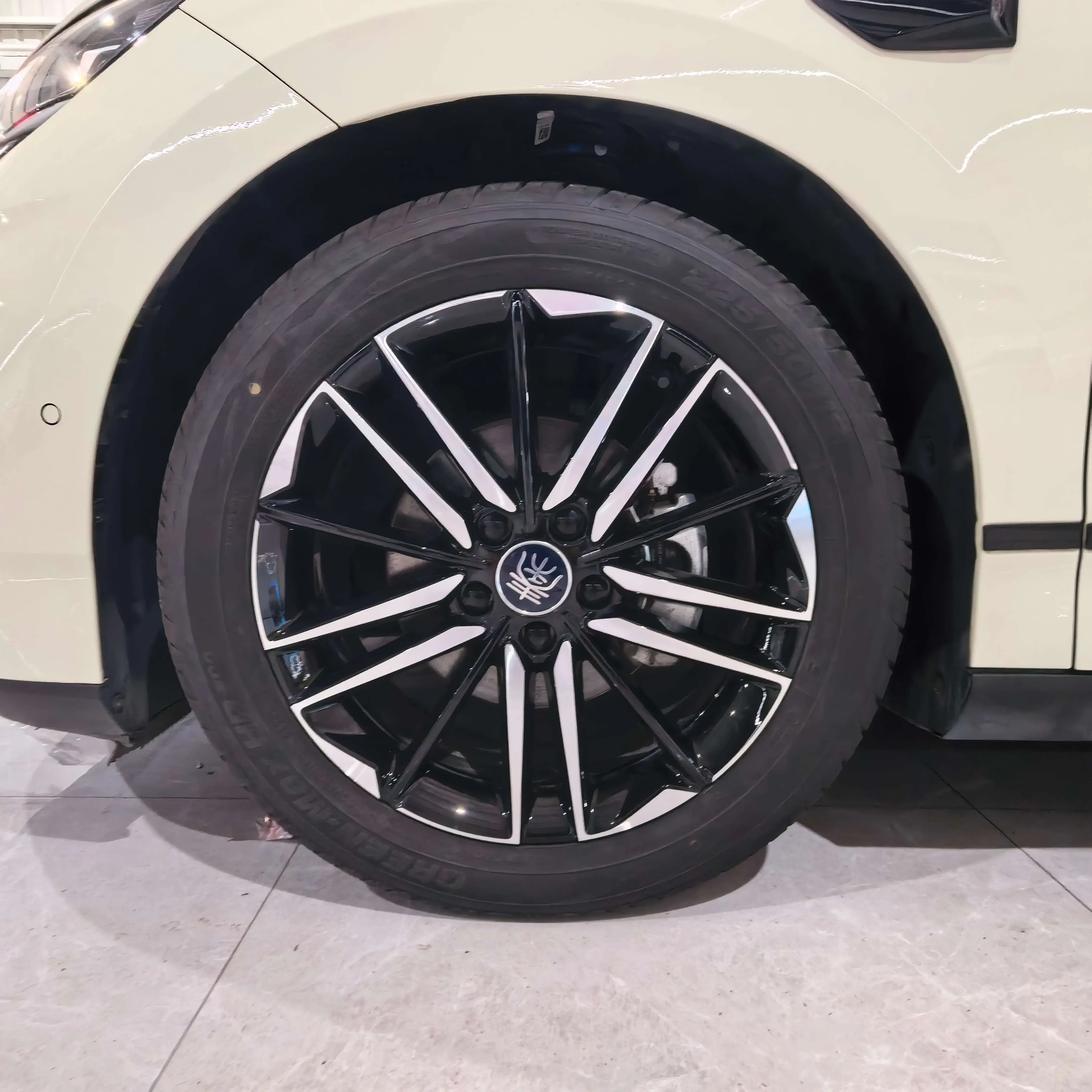 BYD Qin L EV