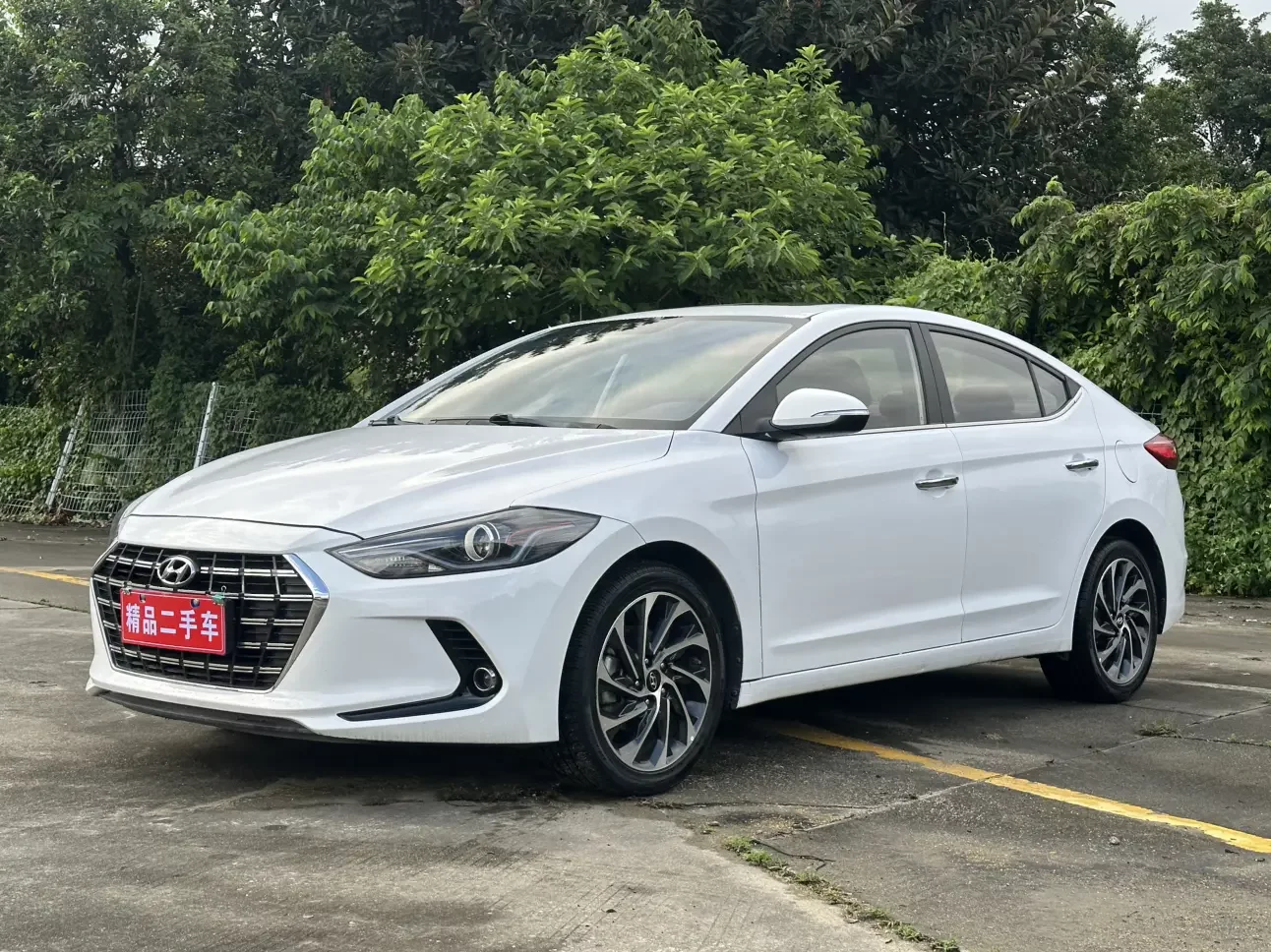 Hyundai lead
