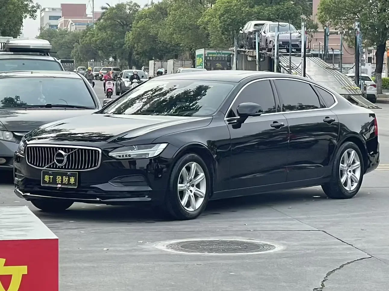 Volvo S90