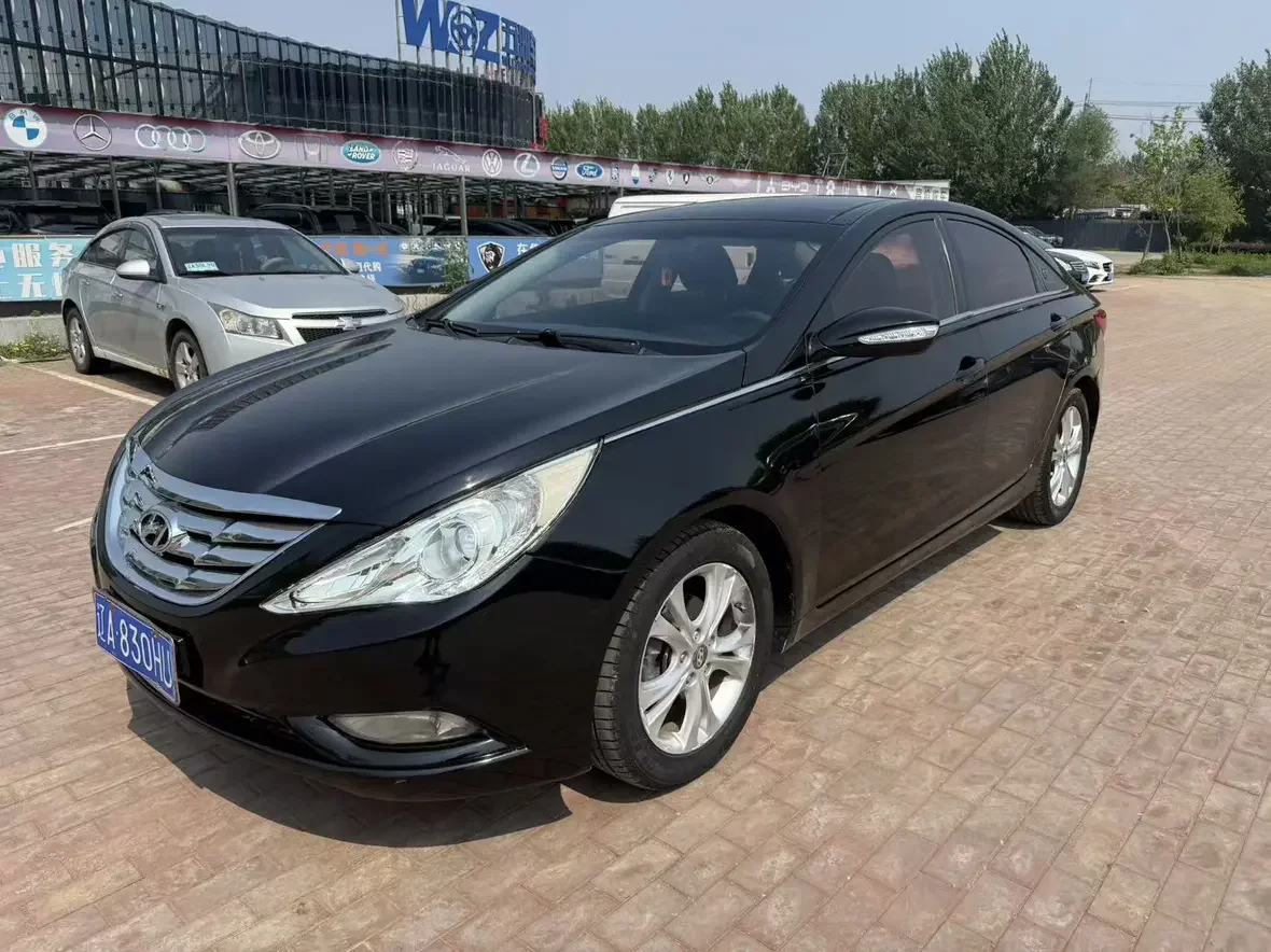 Hyundai sonata eight