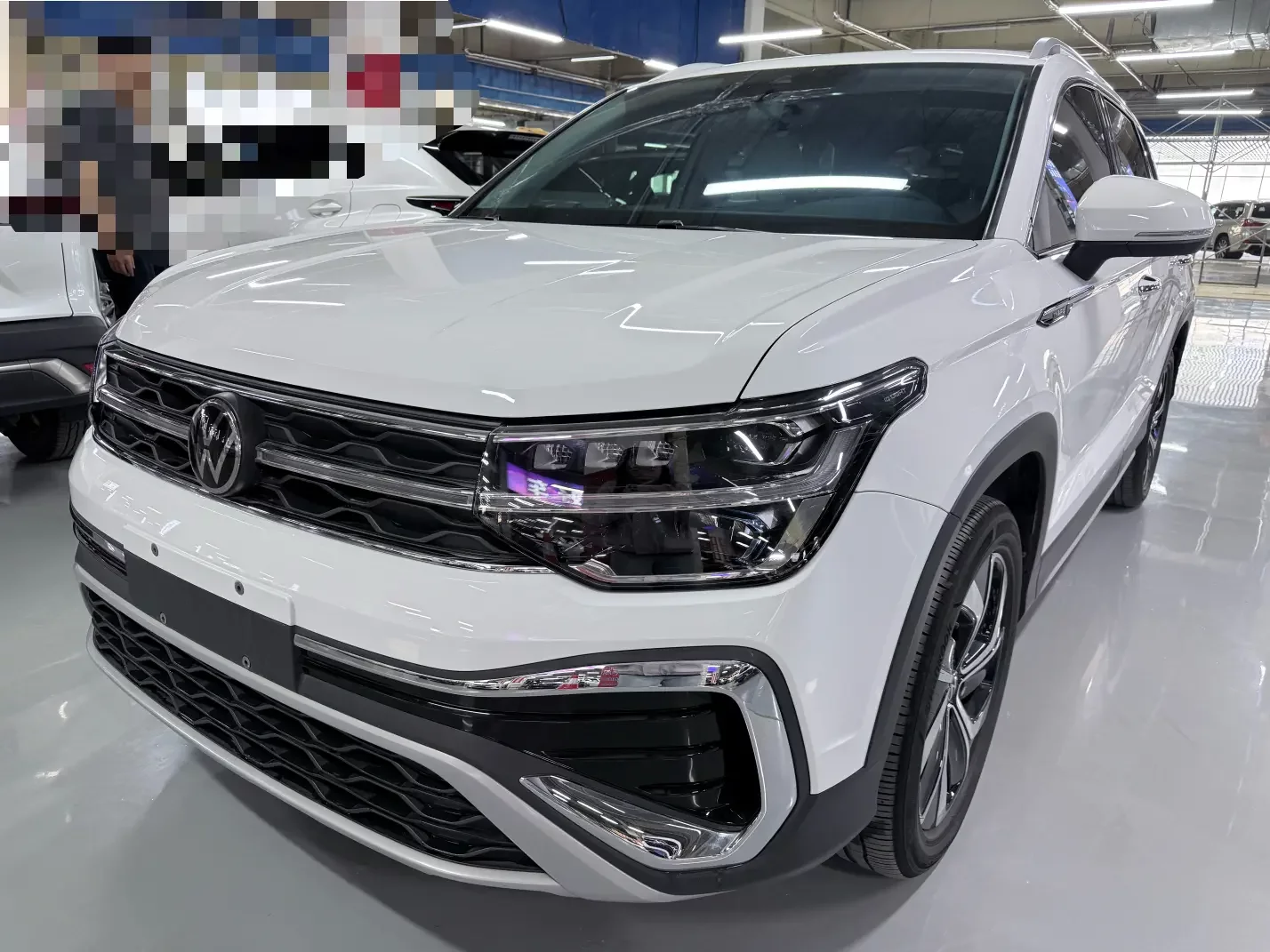 Volkswagen Tharu