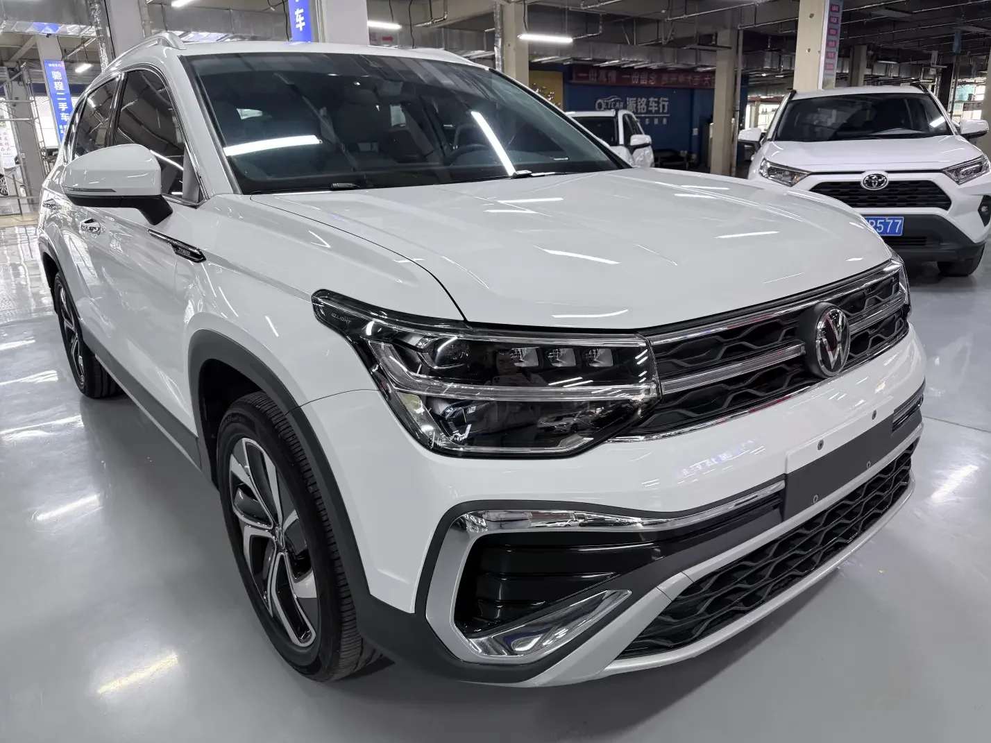 Volkswagen Tharu