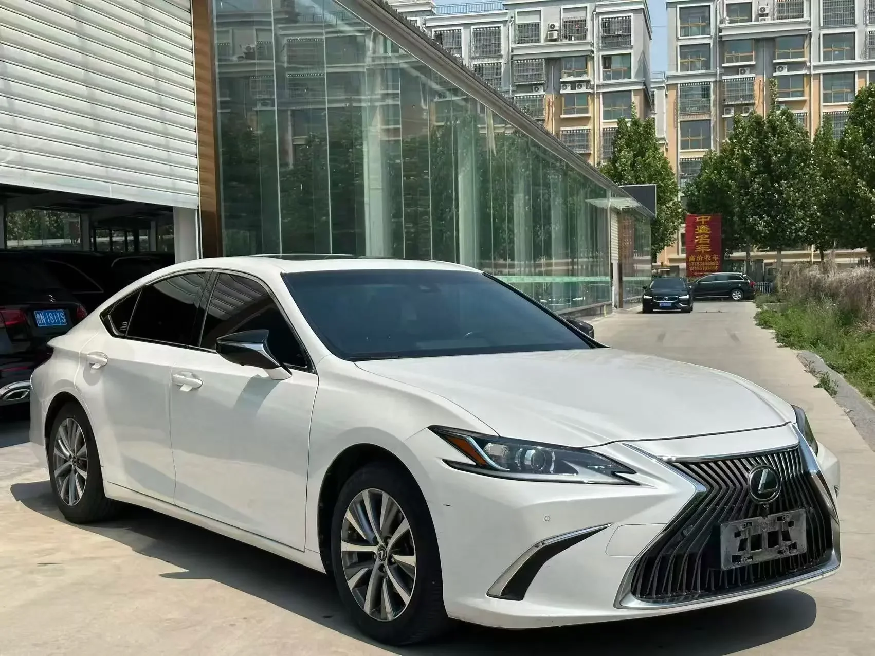 Lexus ES