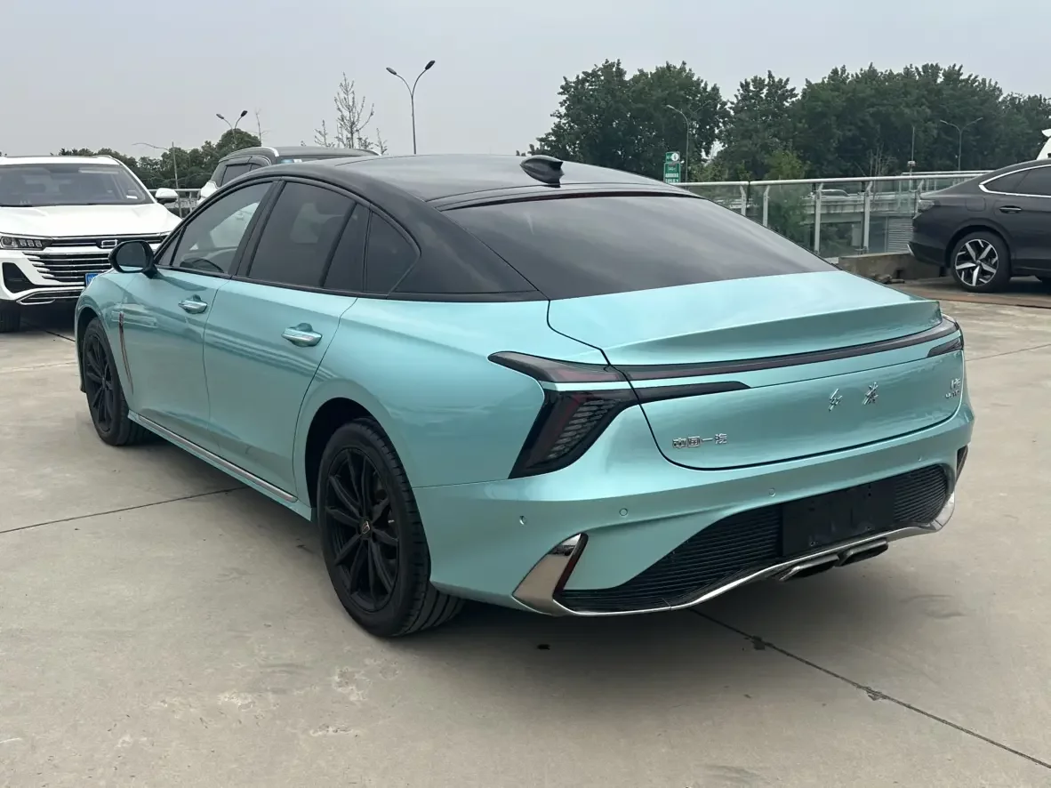 Hongqi H6