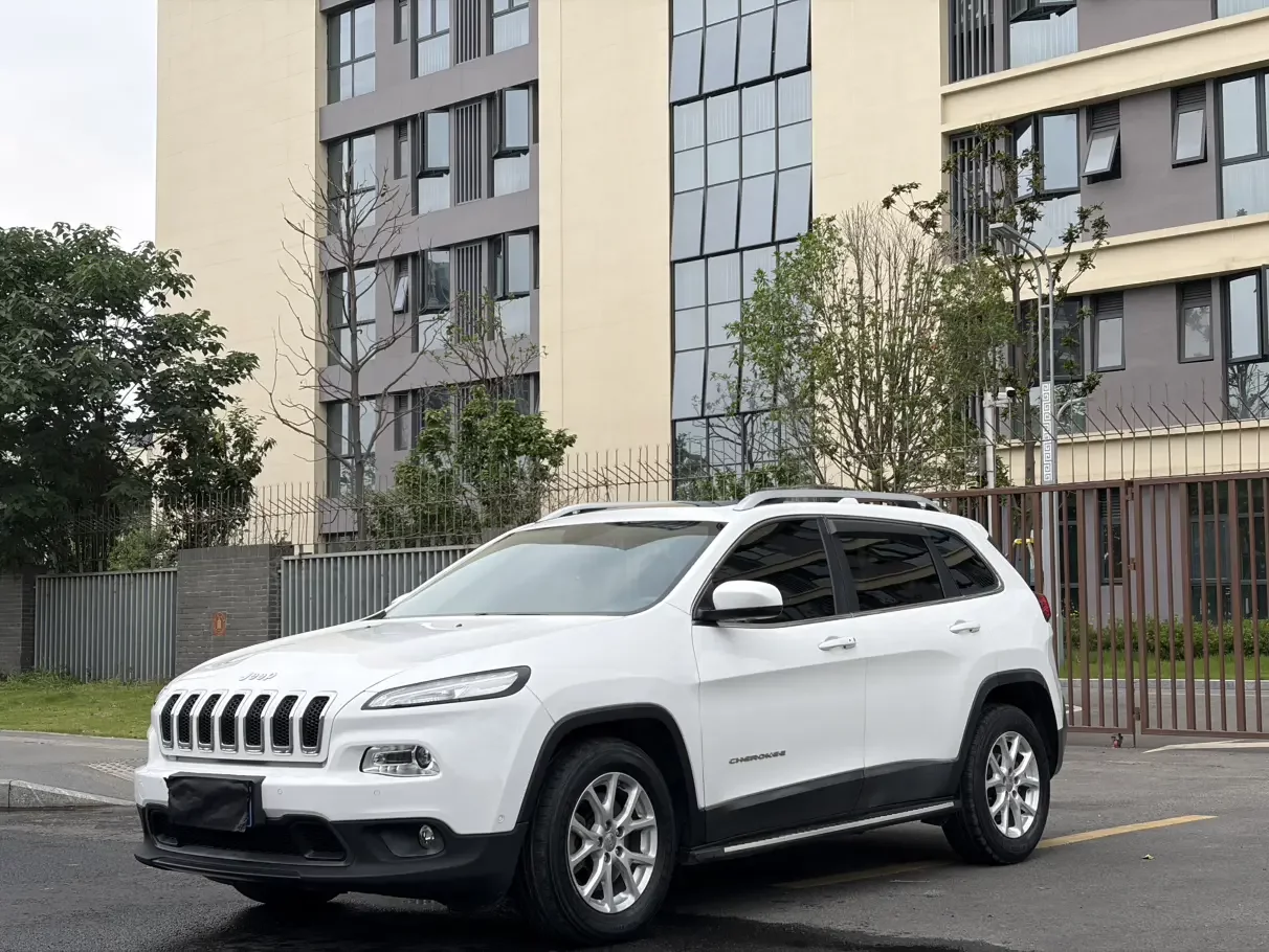 Jeep Cherokee  из Китая