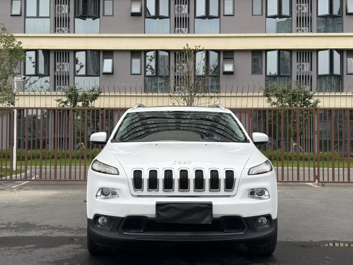 Jeep Cherokee  из Китая