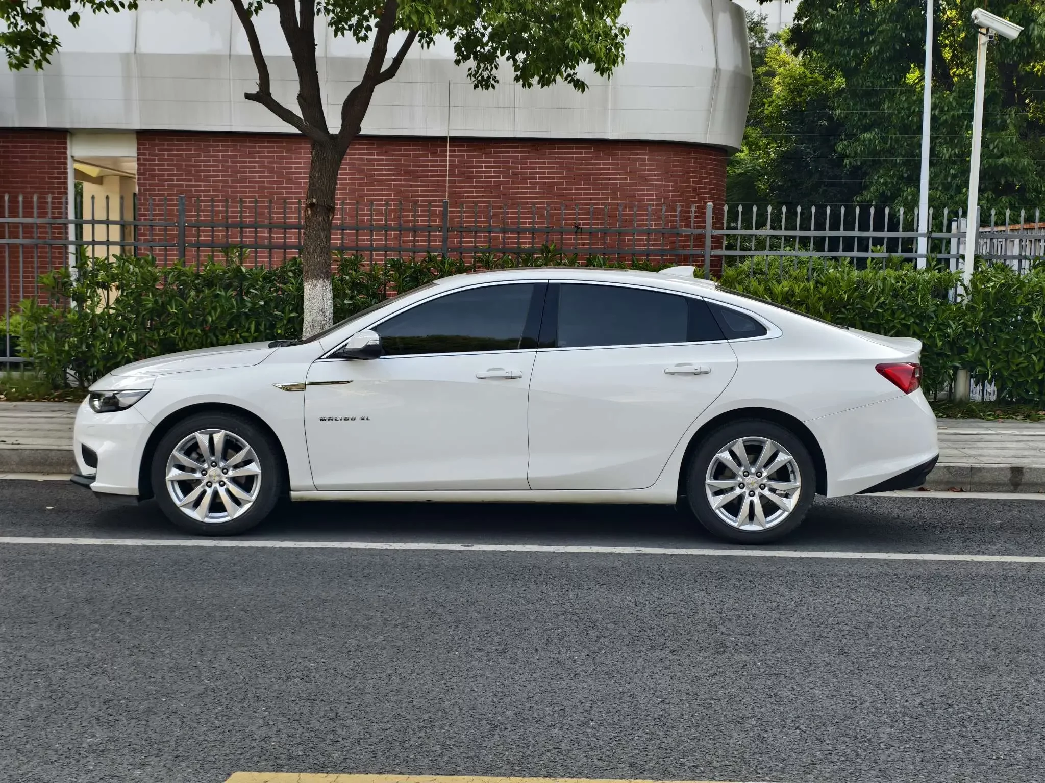 Chevrolet Malibu XL