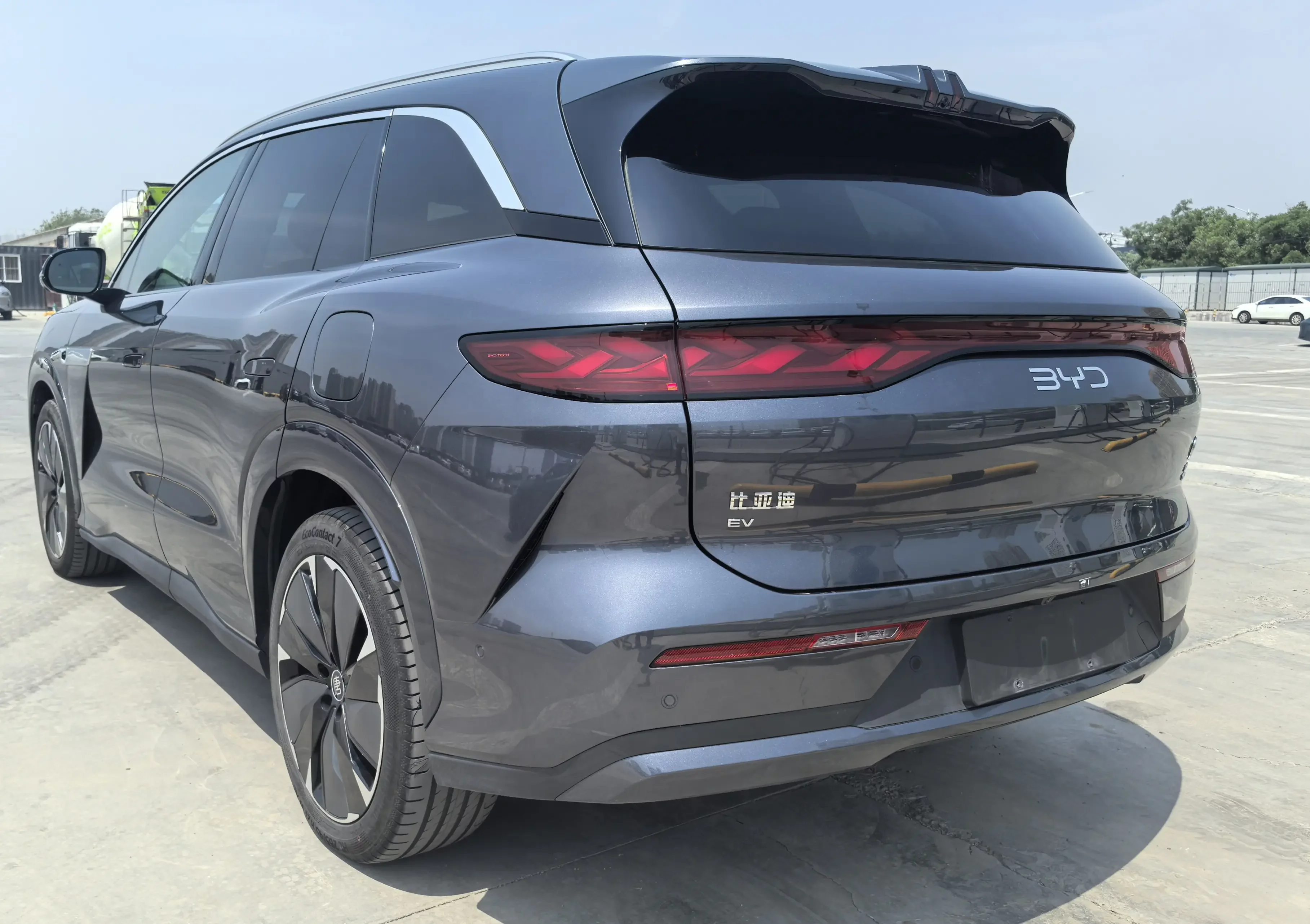 BYD Tang L EV