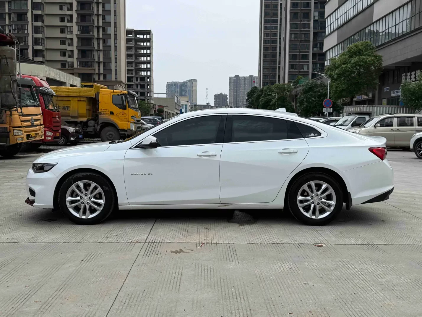 Chevrolet Malibu XL