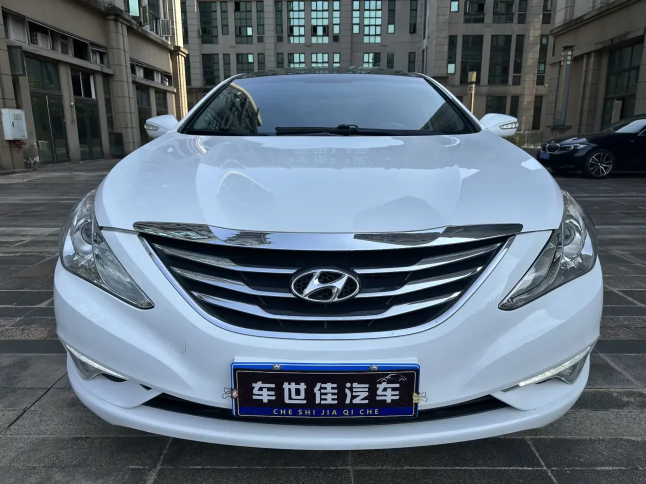 Hyundai sonata eight