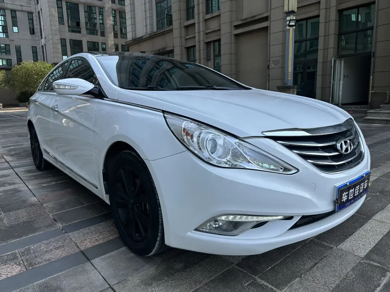 Hyundai sonata eight