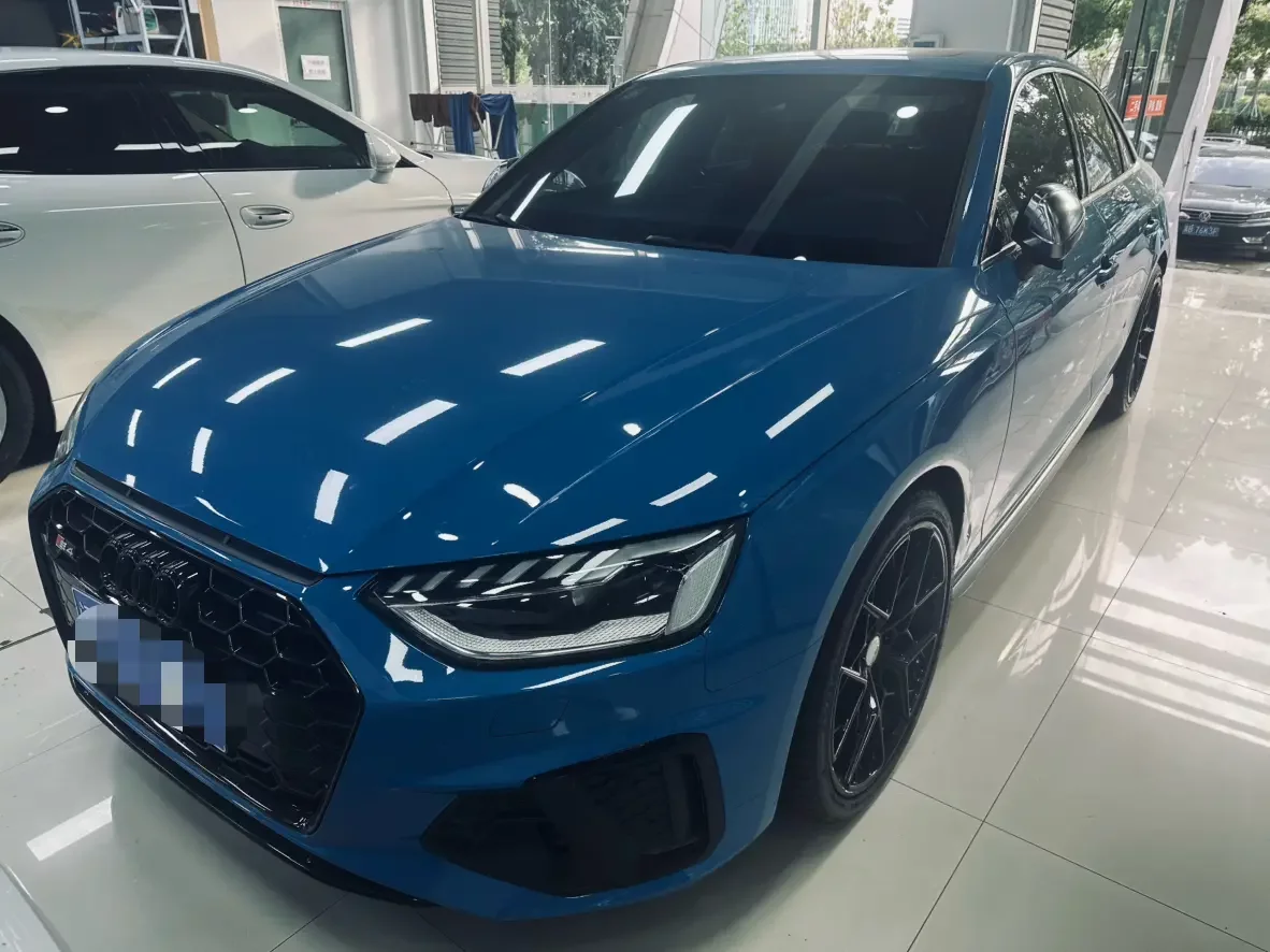 Audi S4
