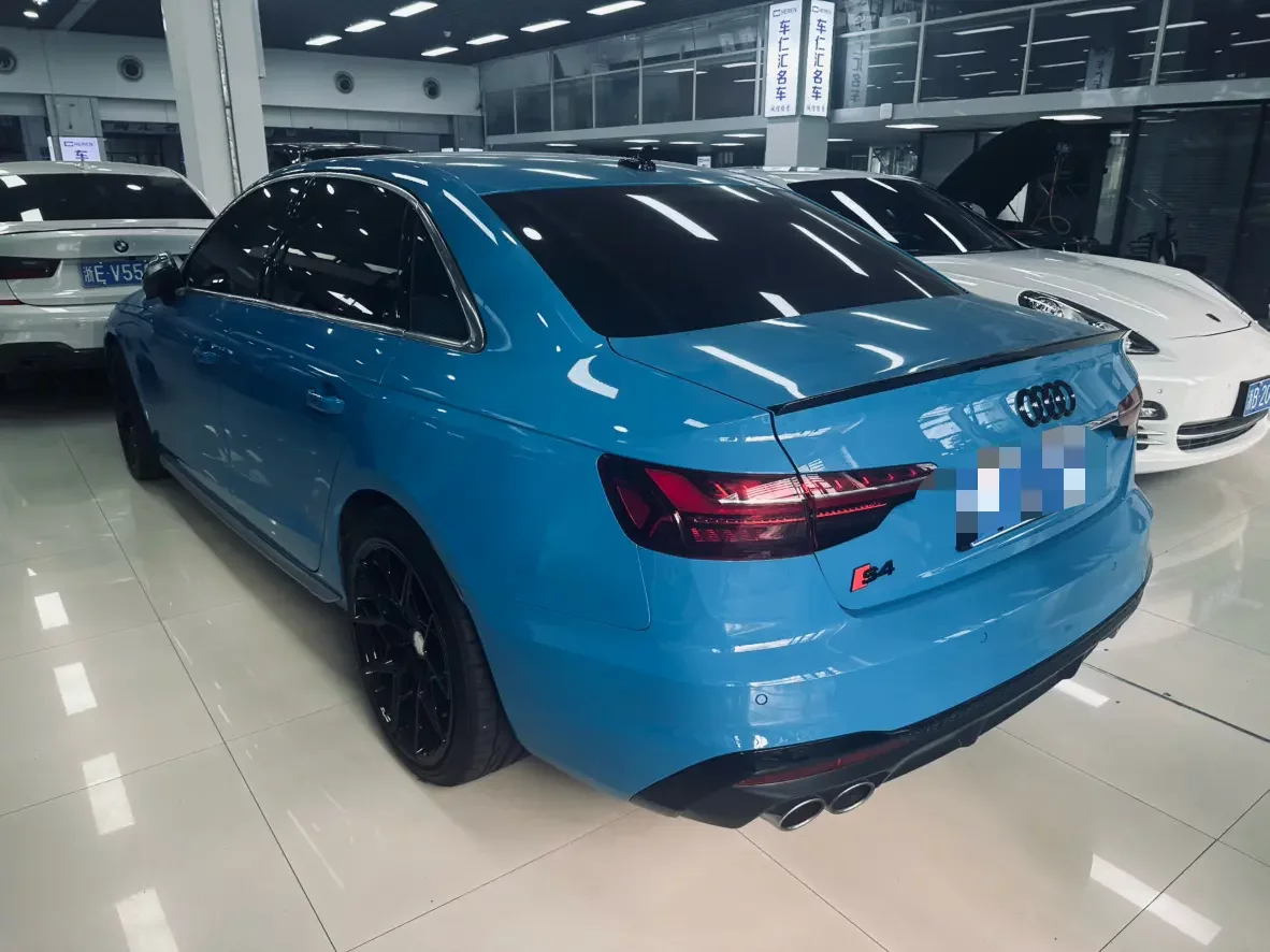 Audi S4