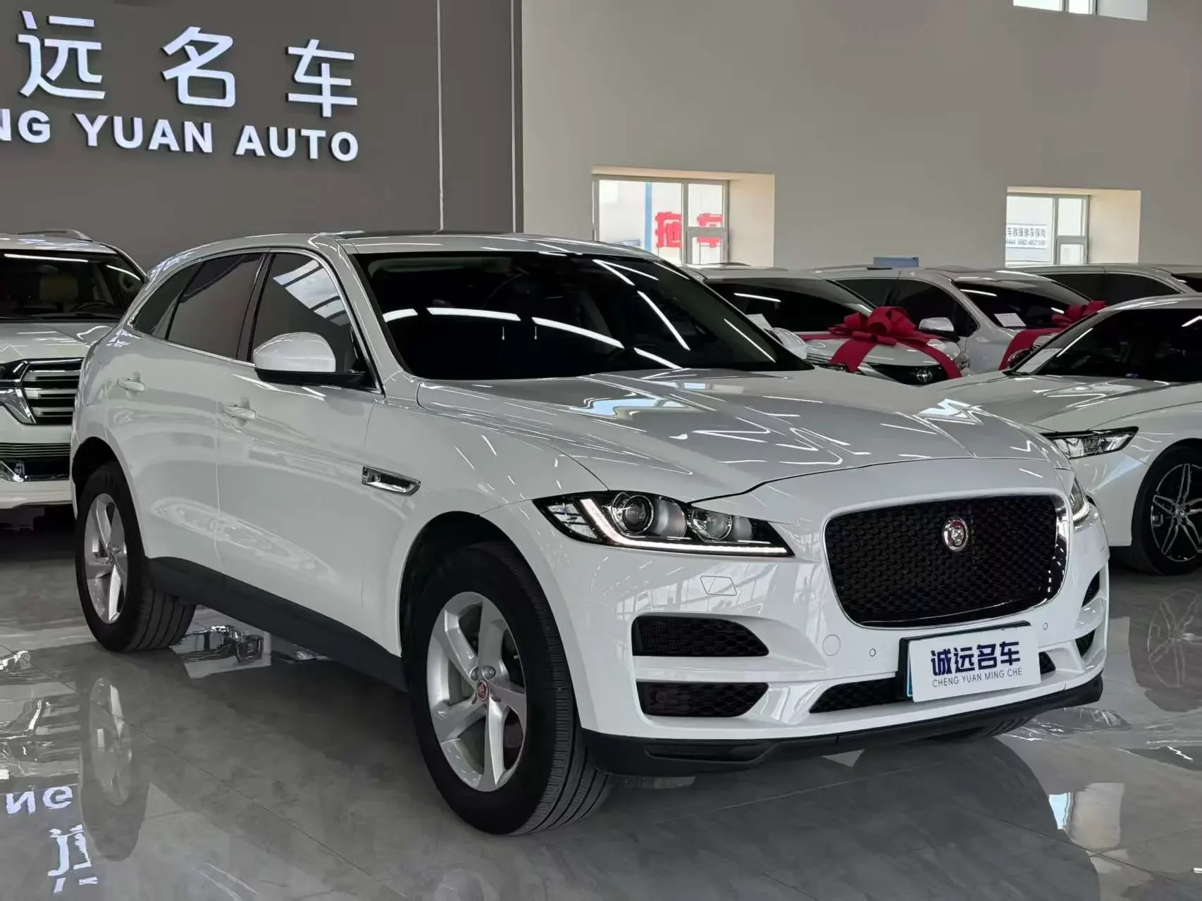 Jaguar F-PACE