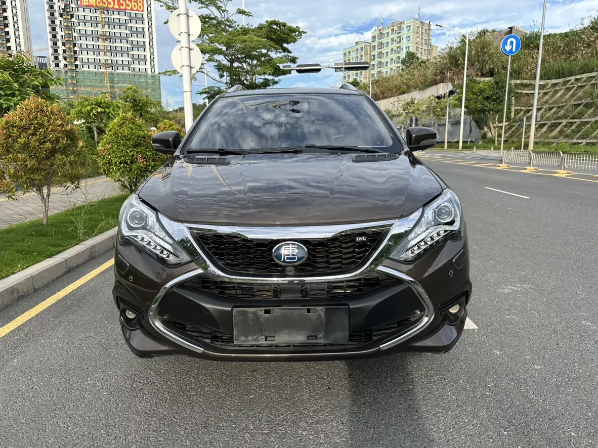 BYD Tang DM