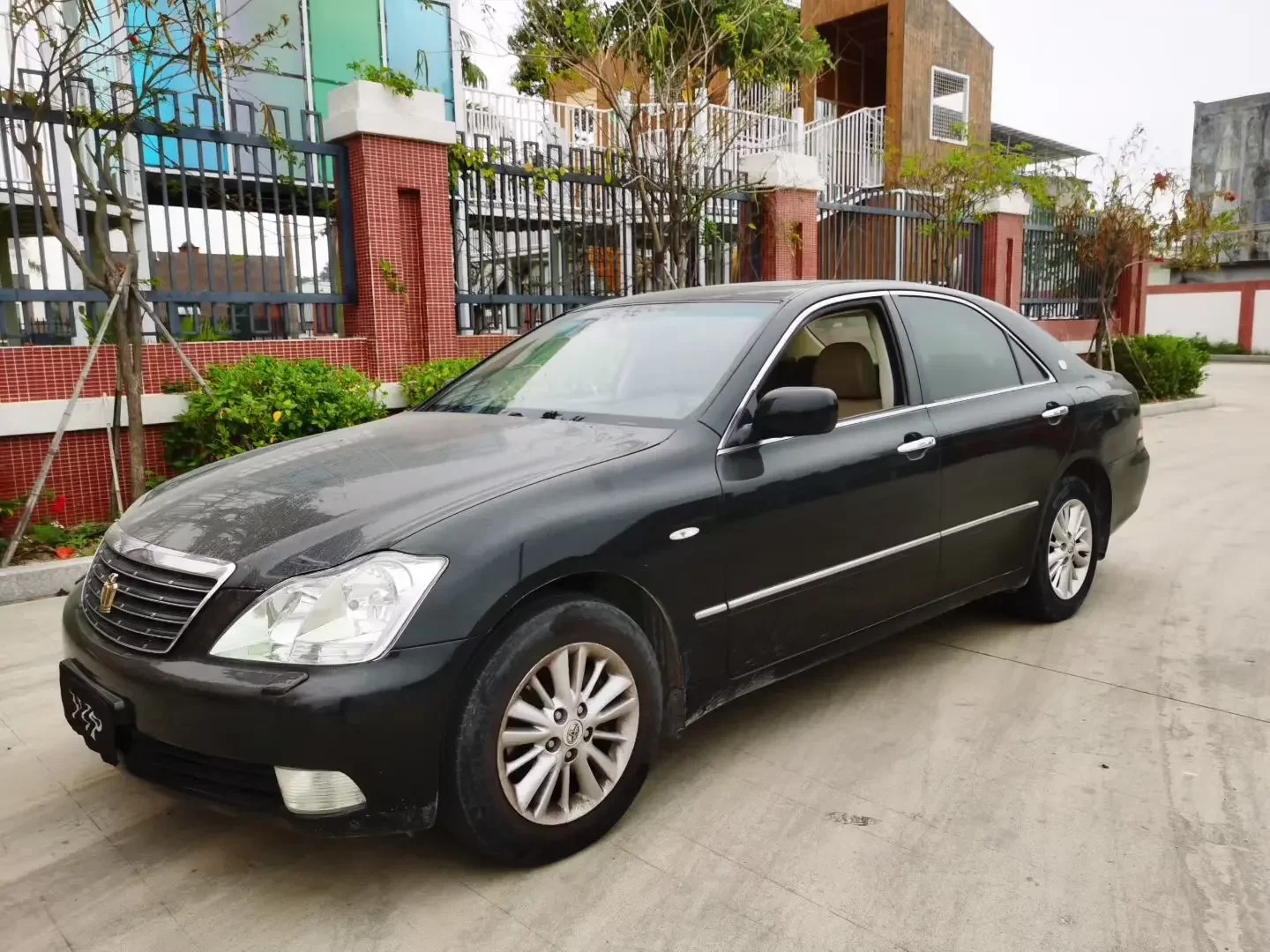 Toyota crown