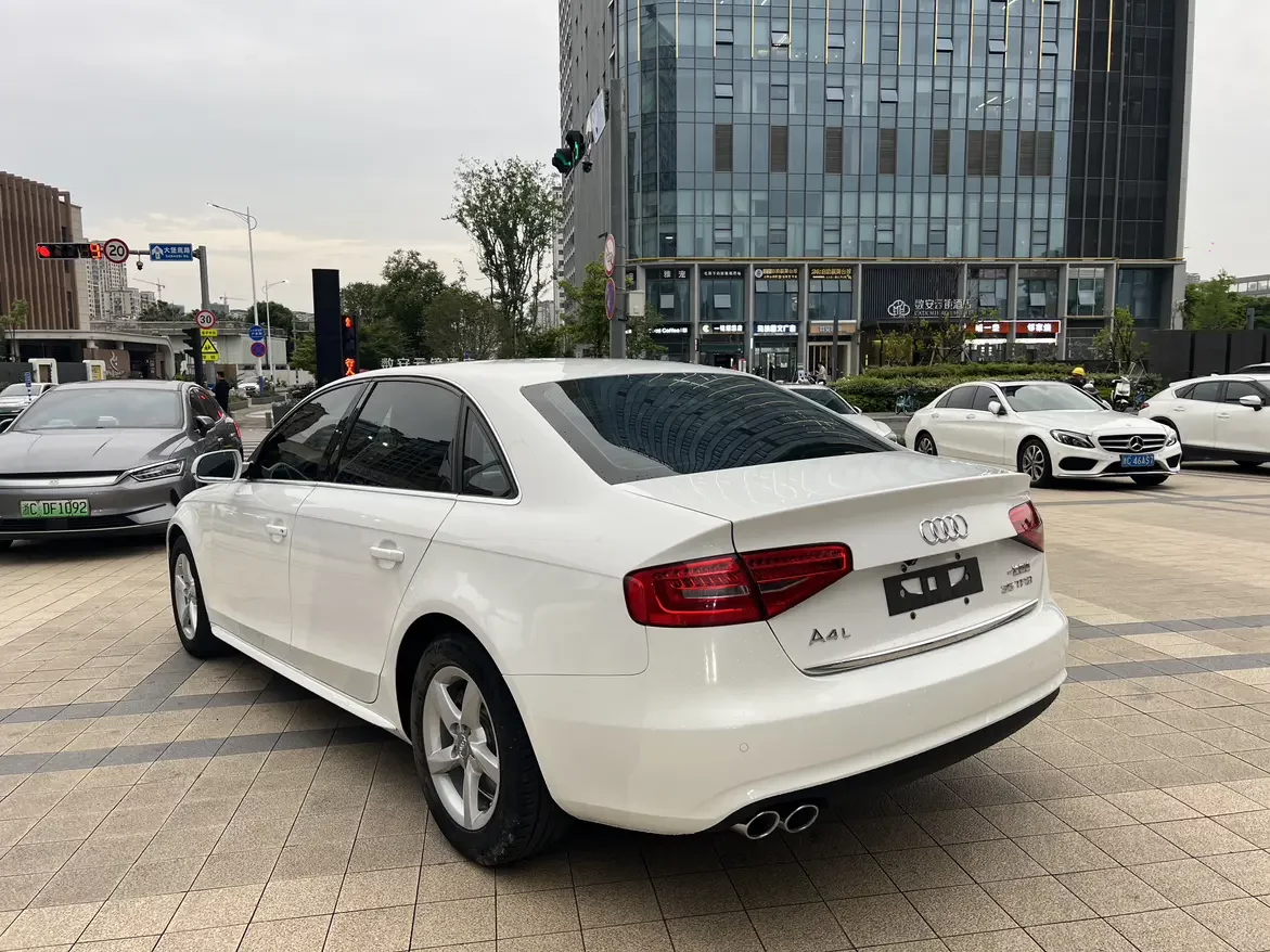 Audi A4L