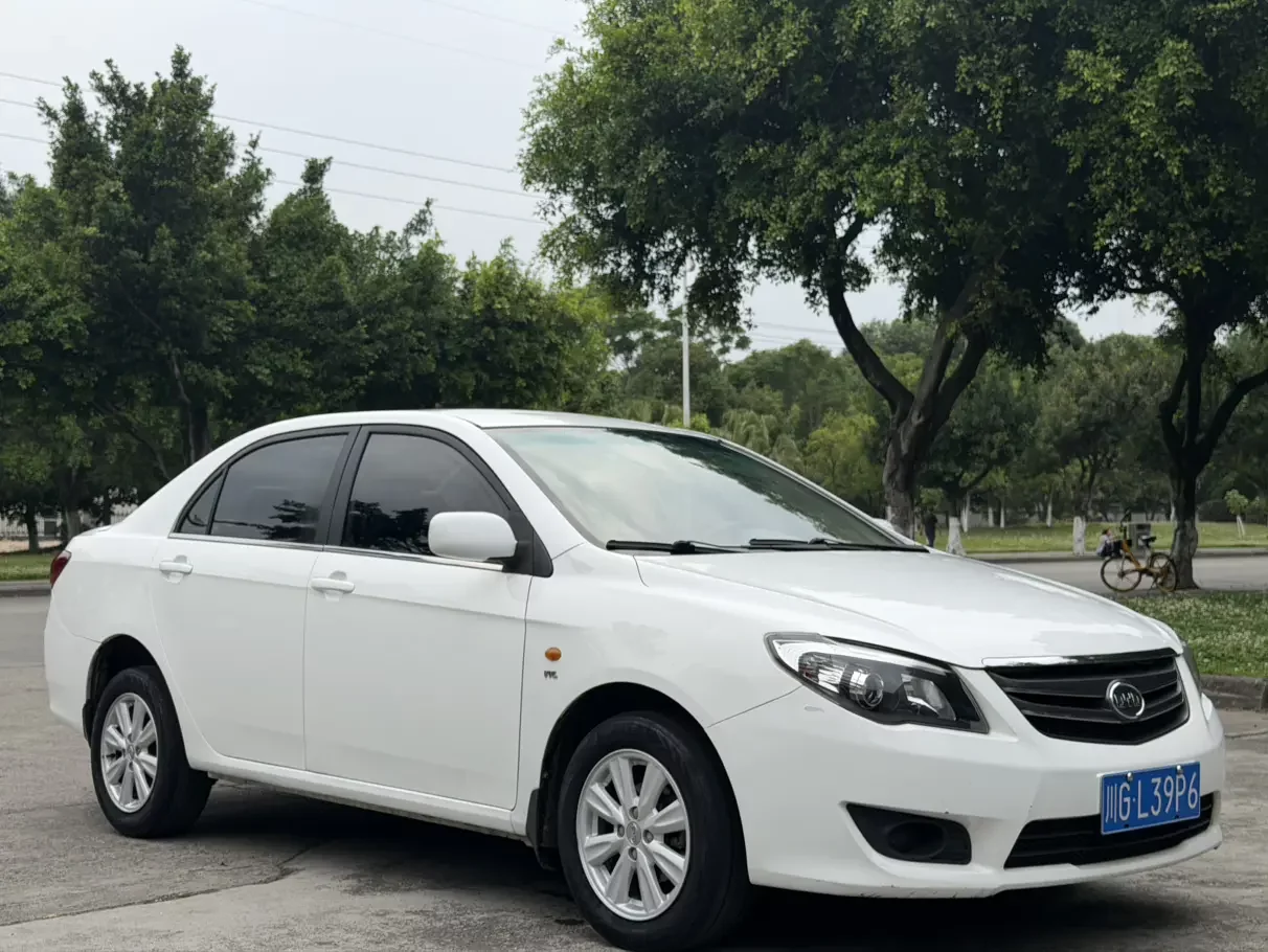 BYD L3