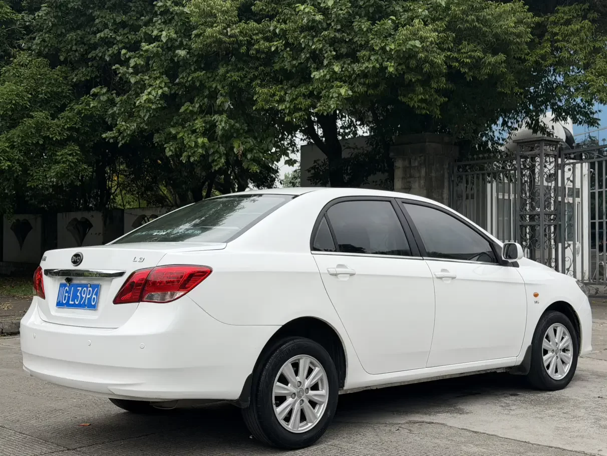 BYD L3