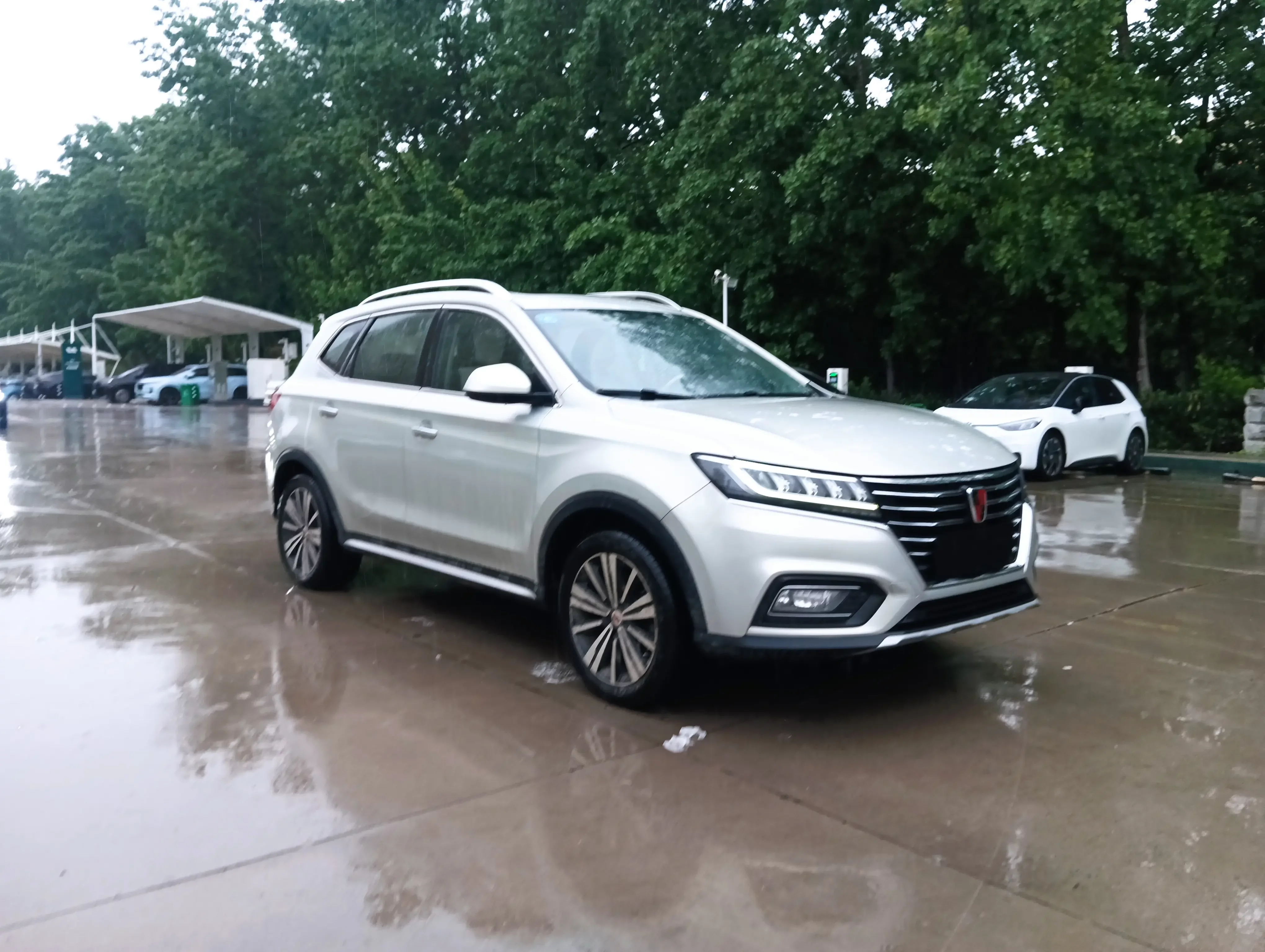 Roewe RX5