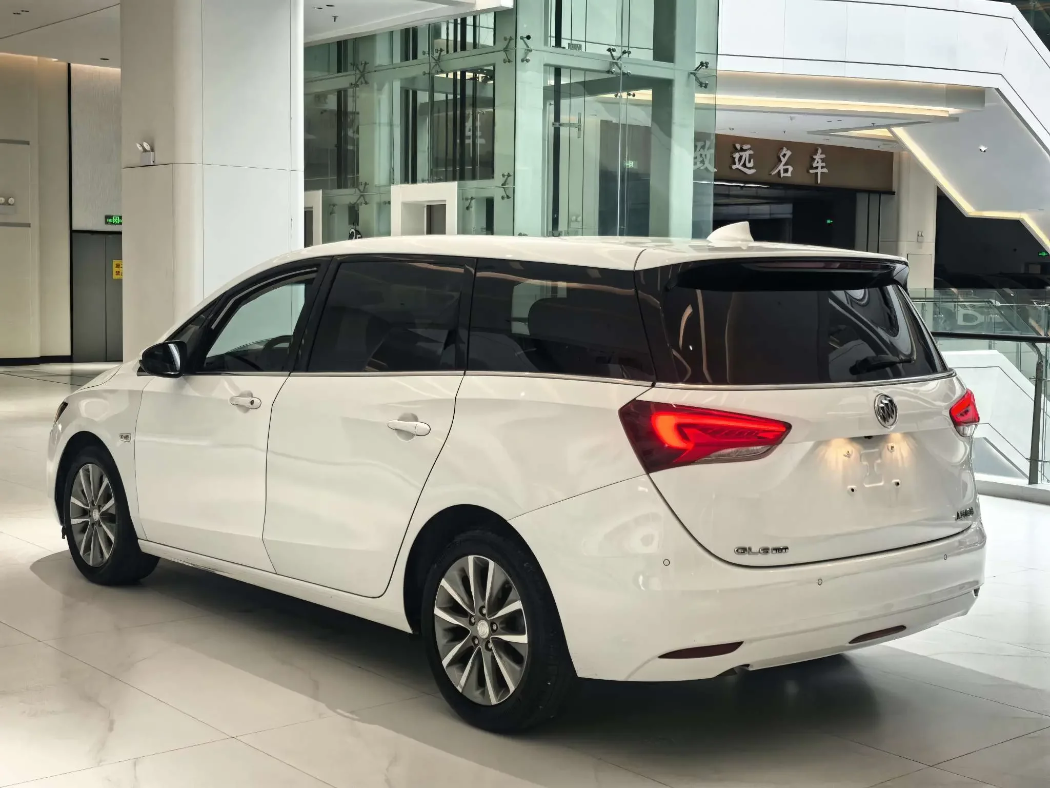Buick GL6