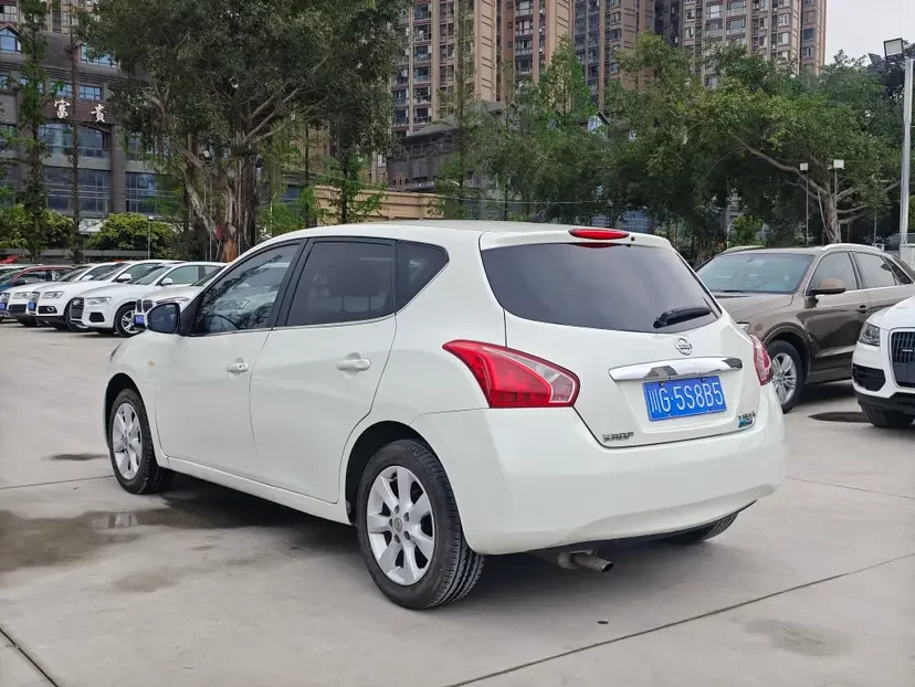 Nissan Tiida