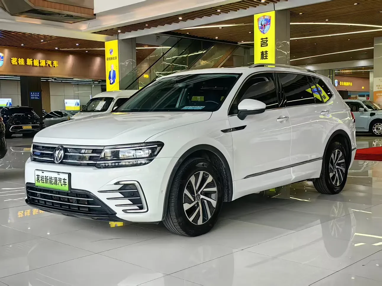 Volkswagen Tiguan L PHEV