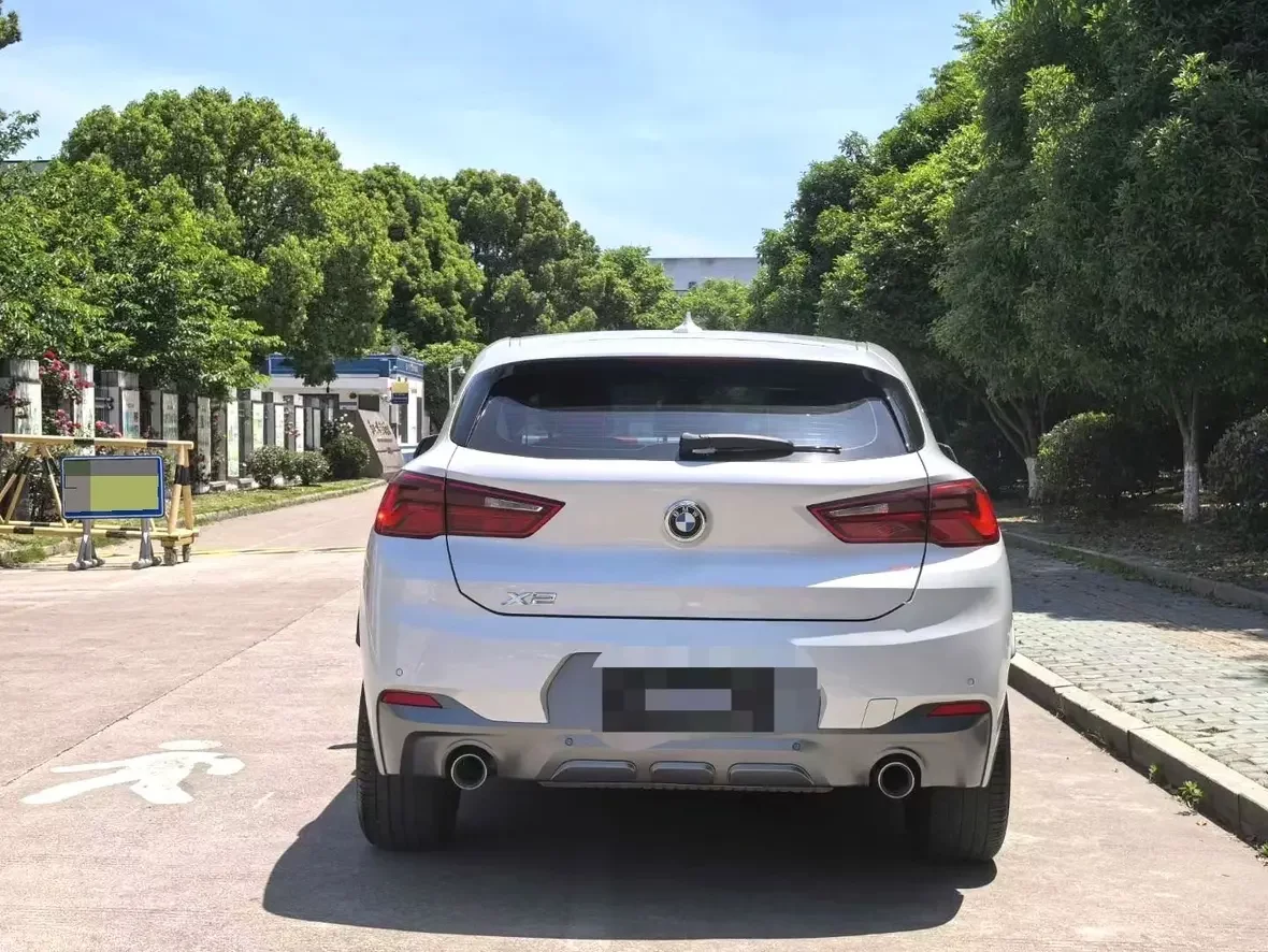 BMW X2