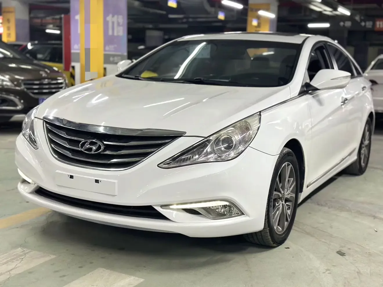 Hyundai sonata eight
