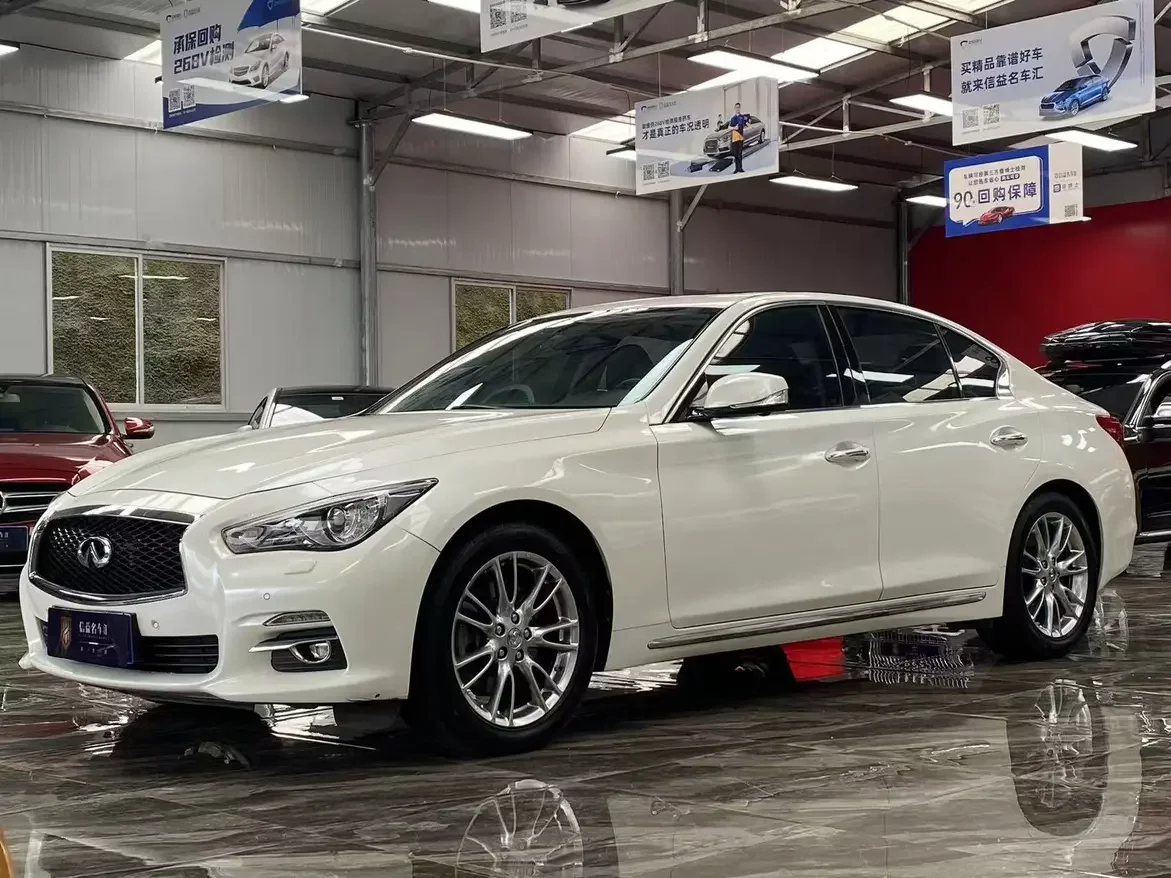Infiniti Q50L