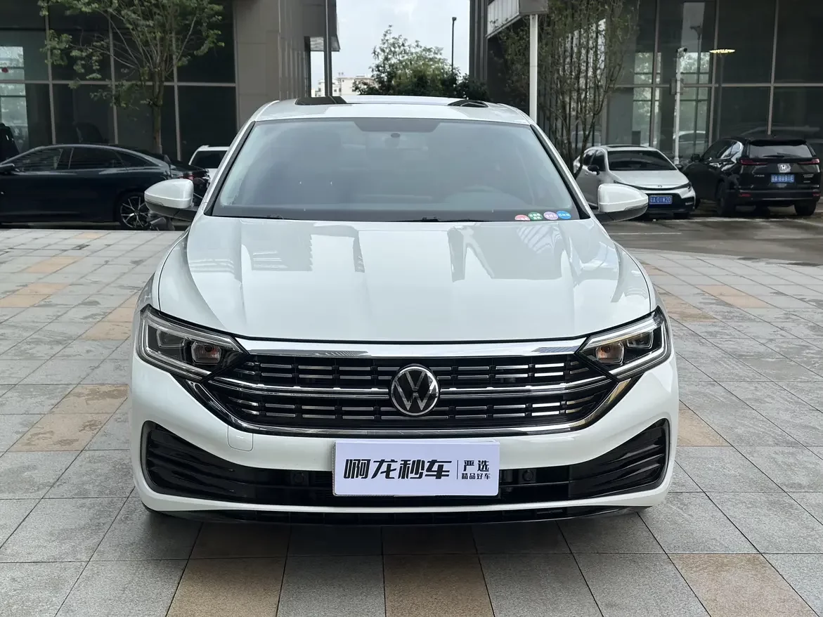 Volkswagen Sagitar
