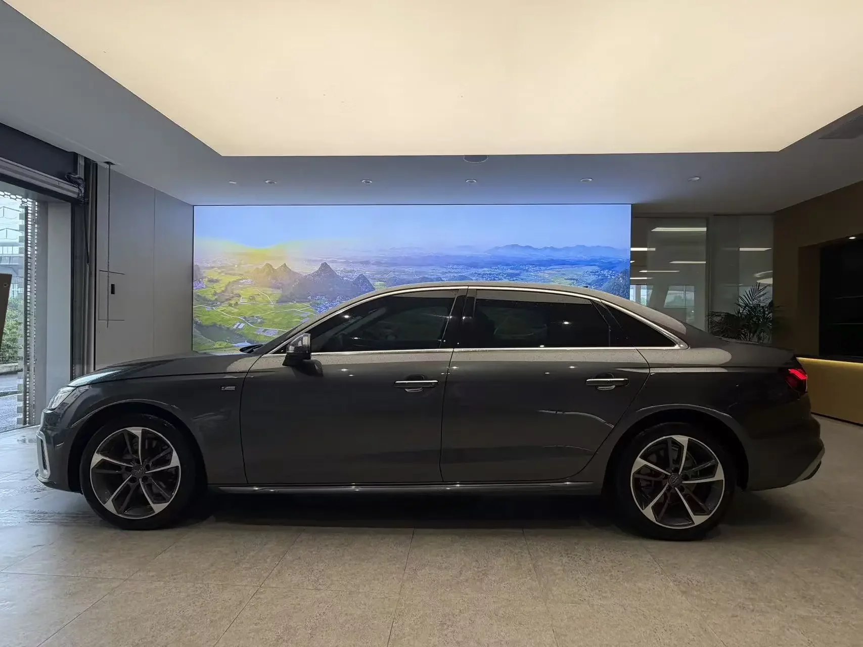 Audi A4L