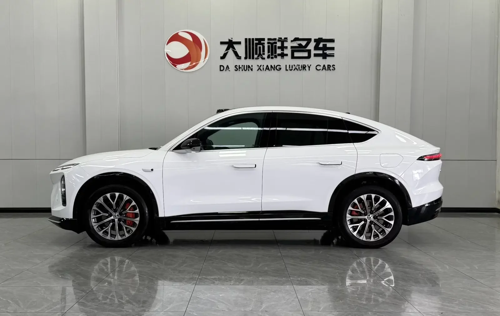 NIO EC6