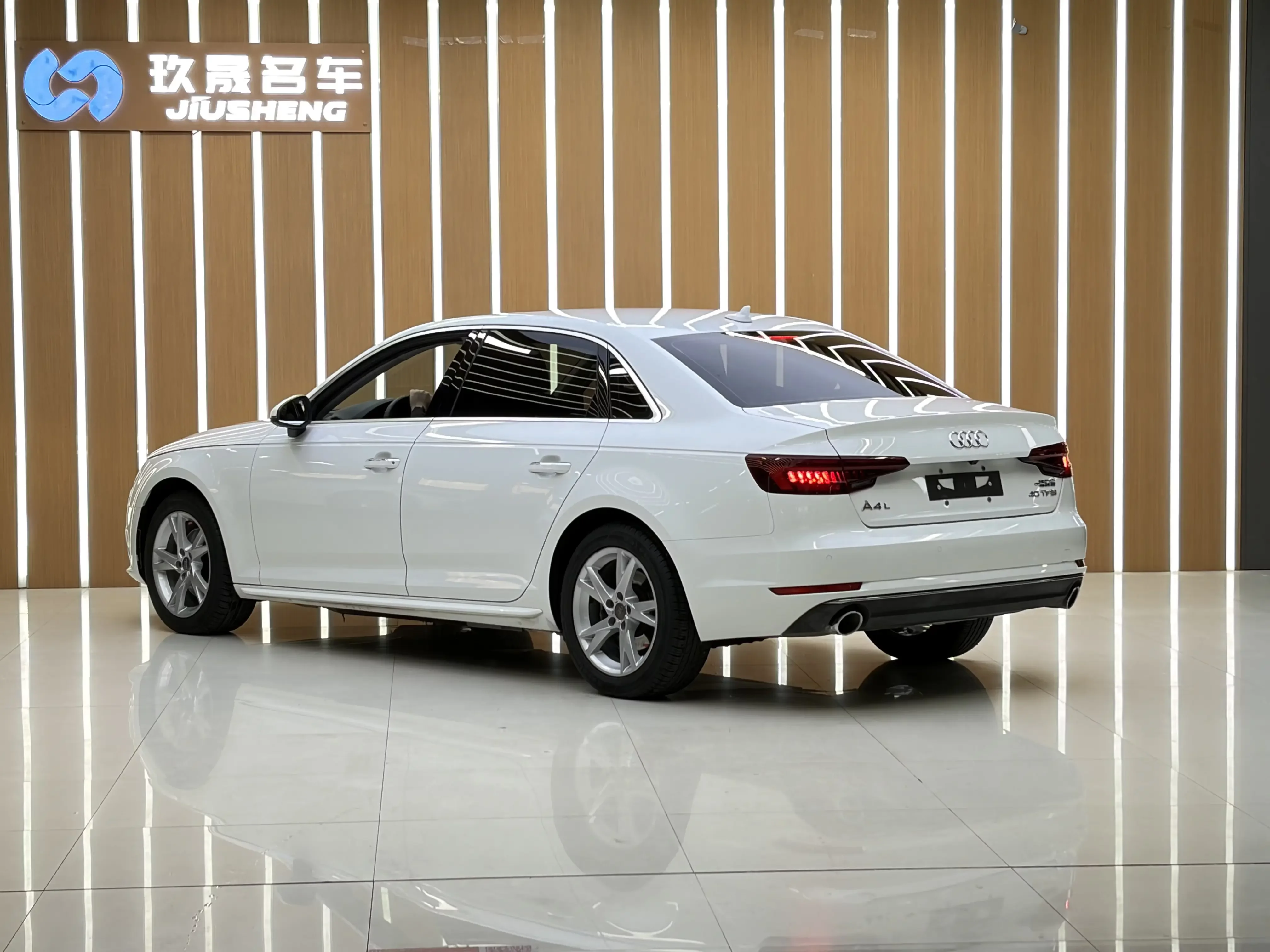 Audi A4L