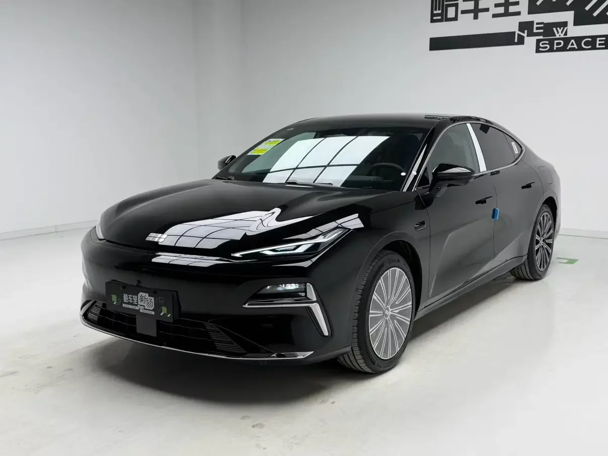 Geely Galaxy Star 8 PHEV