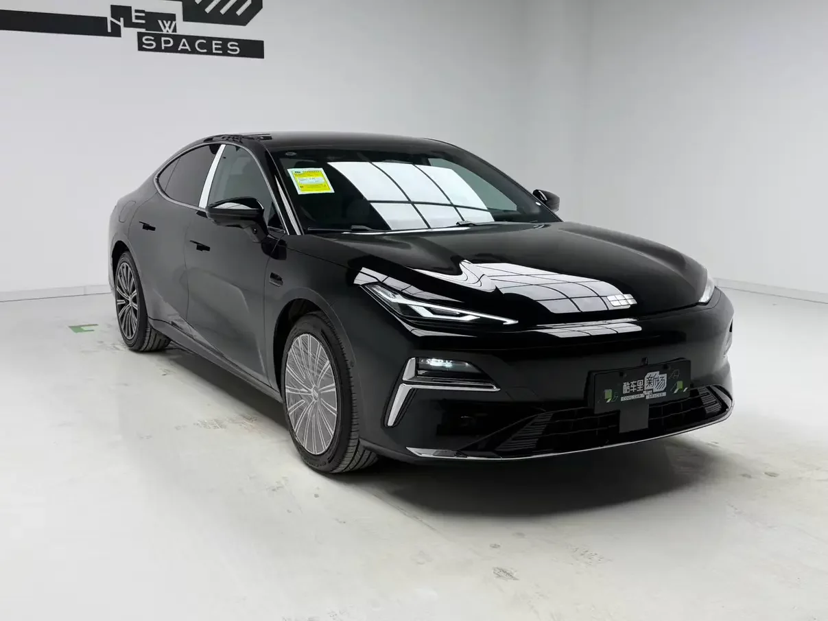 Geely Galaxy Star 8 PHEV