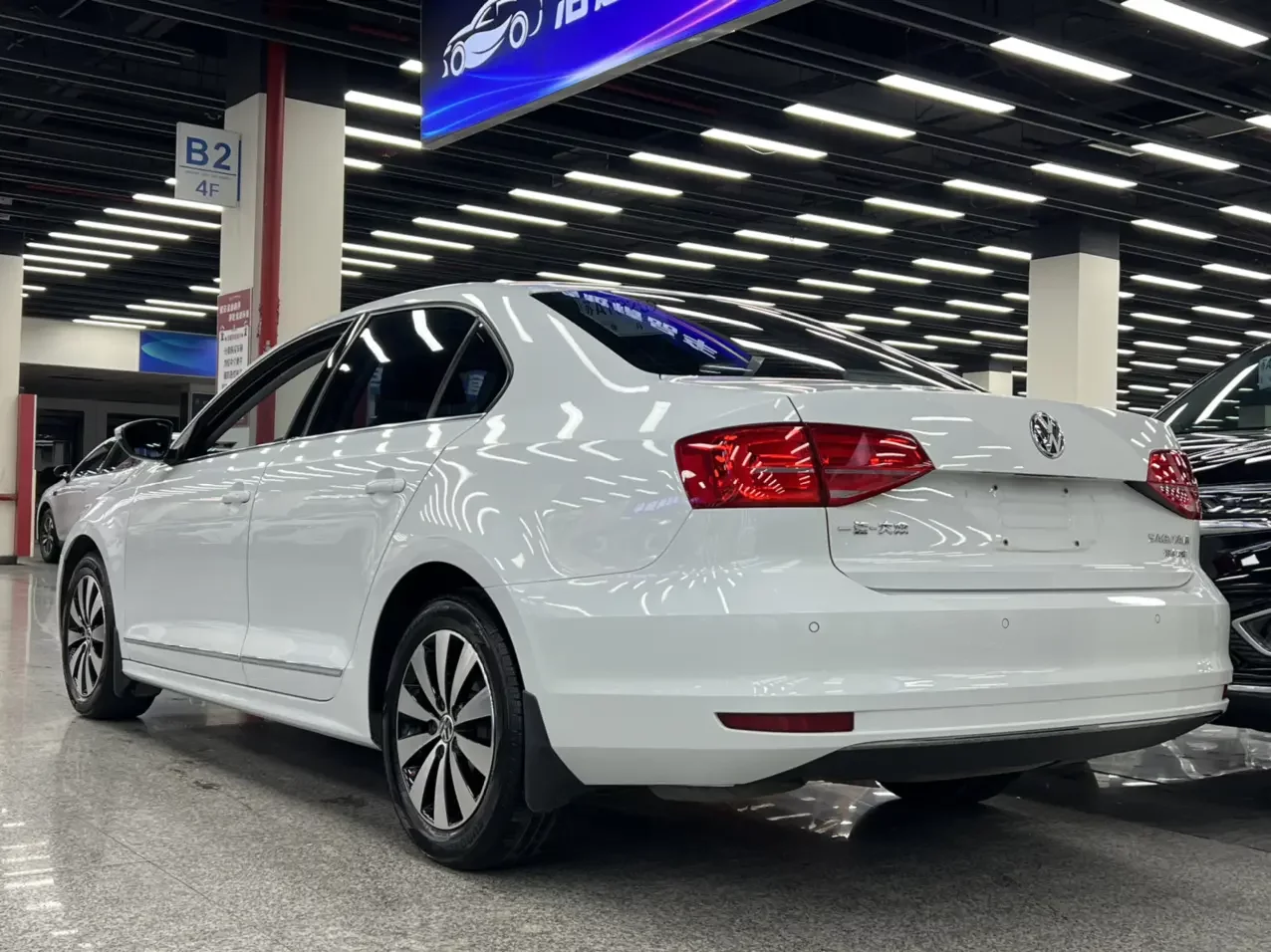 Volkswagen Sagitar