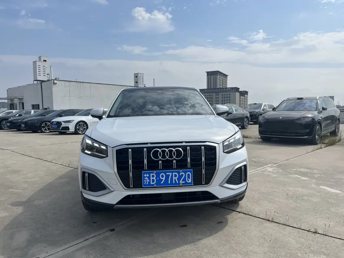 Audi Q2L