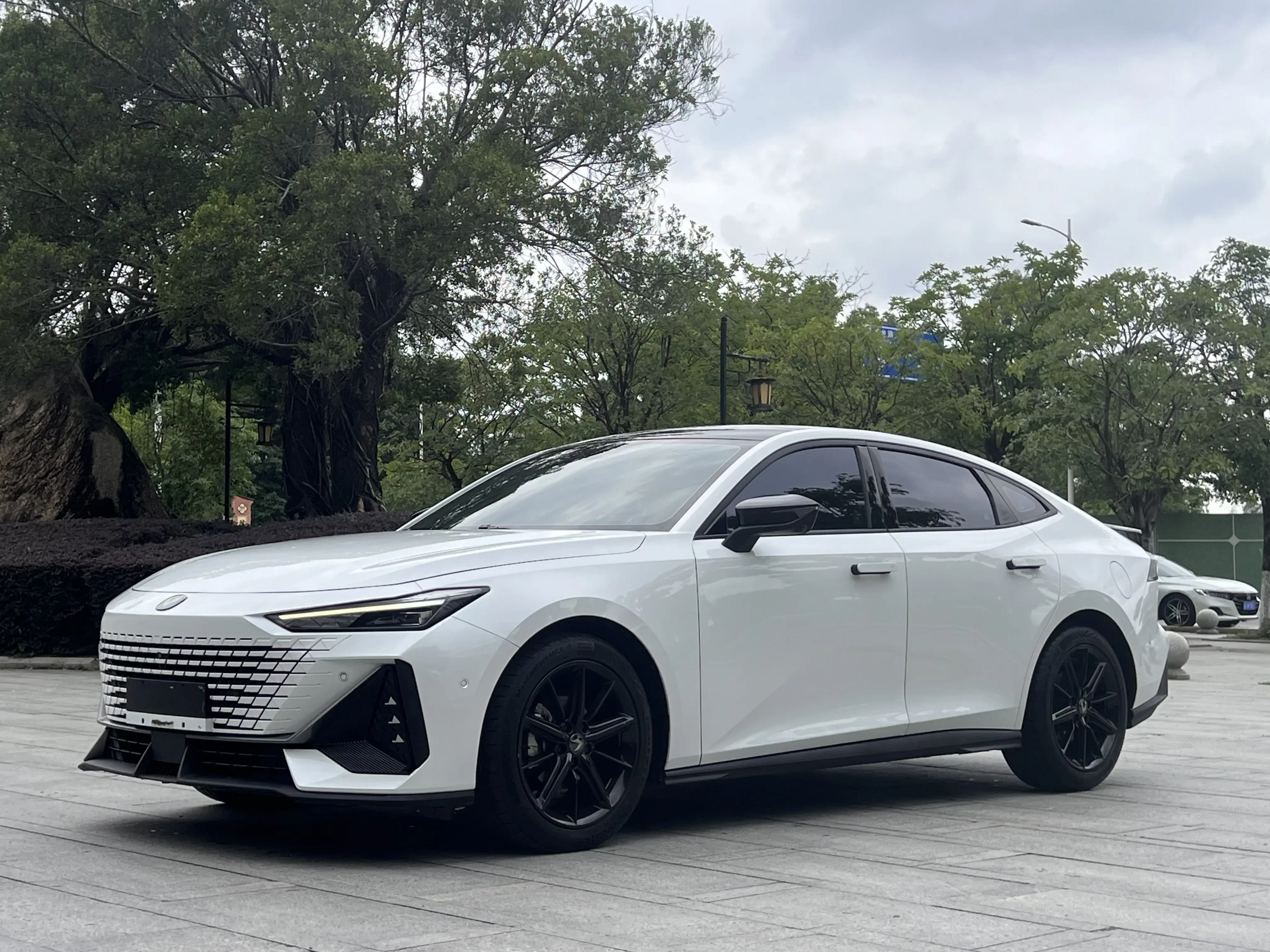 Changan UNI-V  из Китая