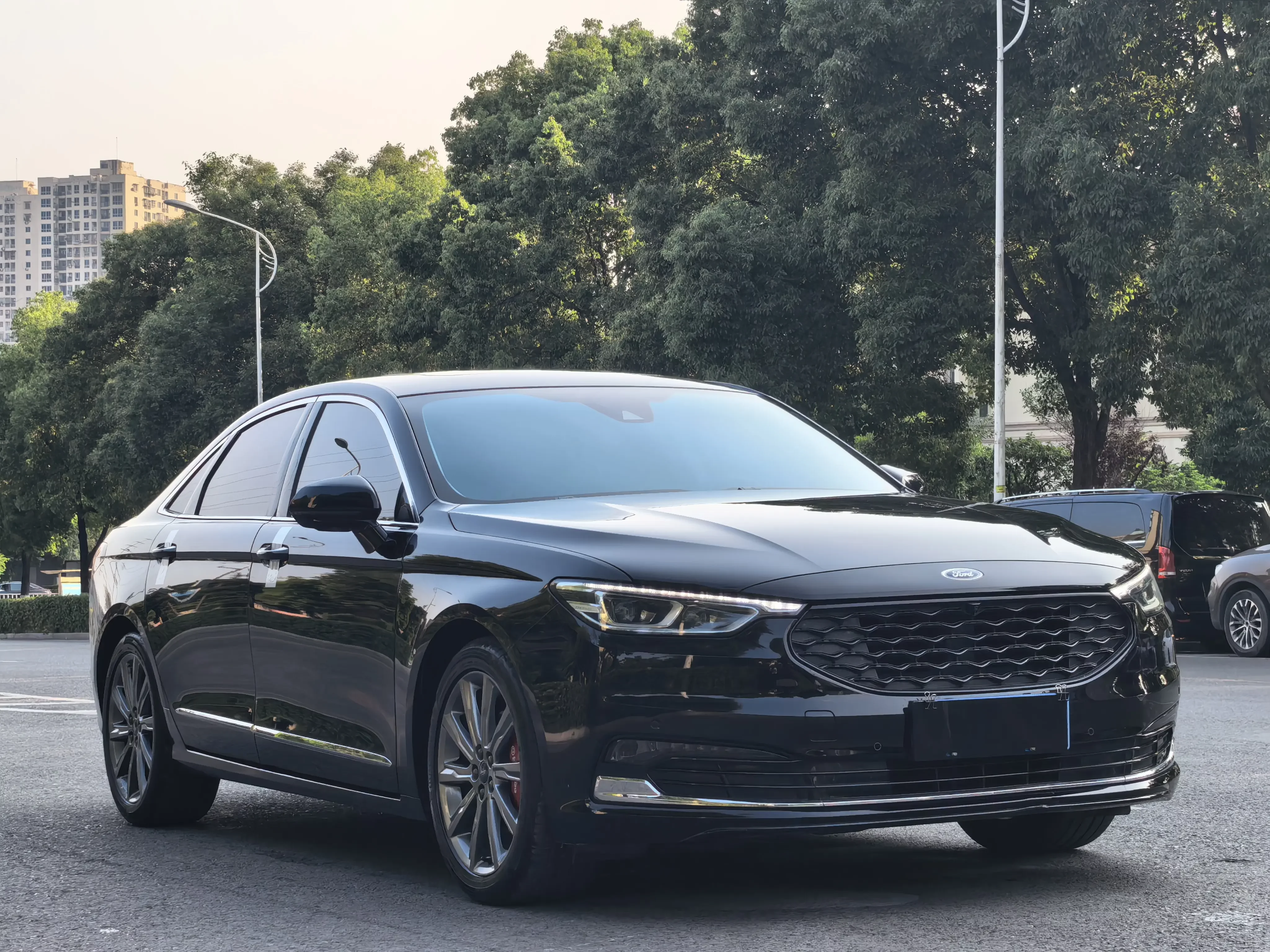 Ford Taurus