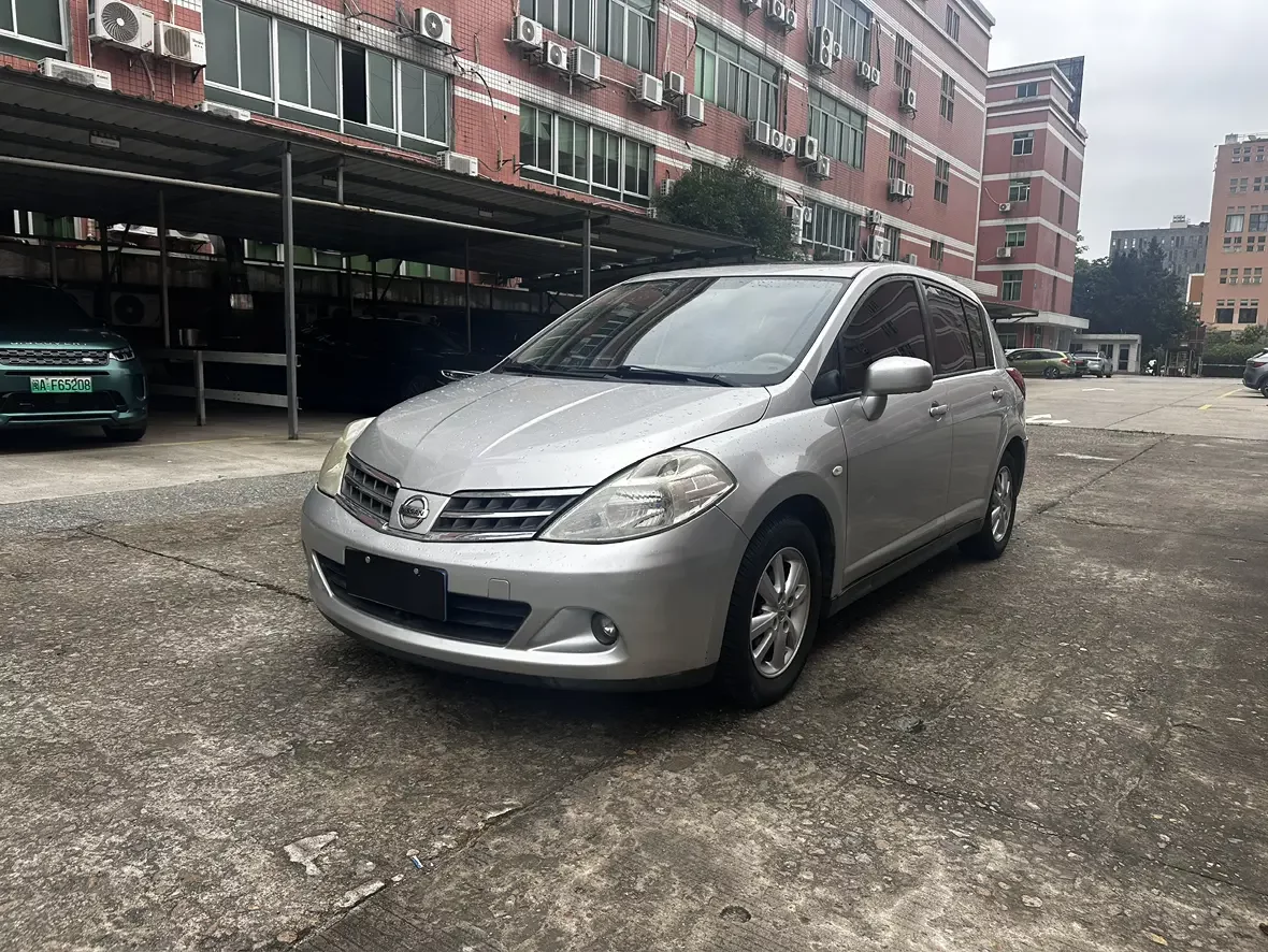 Nissan Tiida